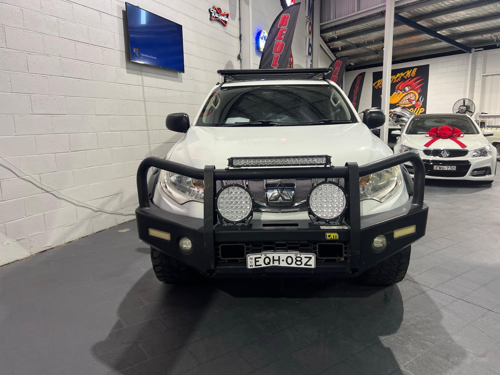 MITSUBISHI TRITON