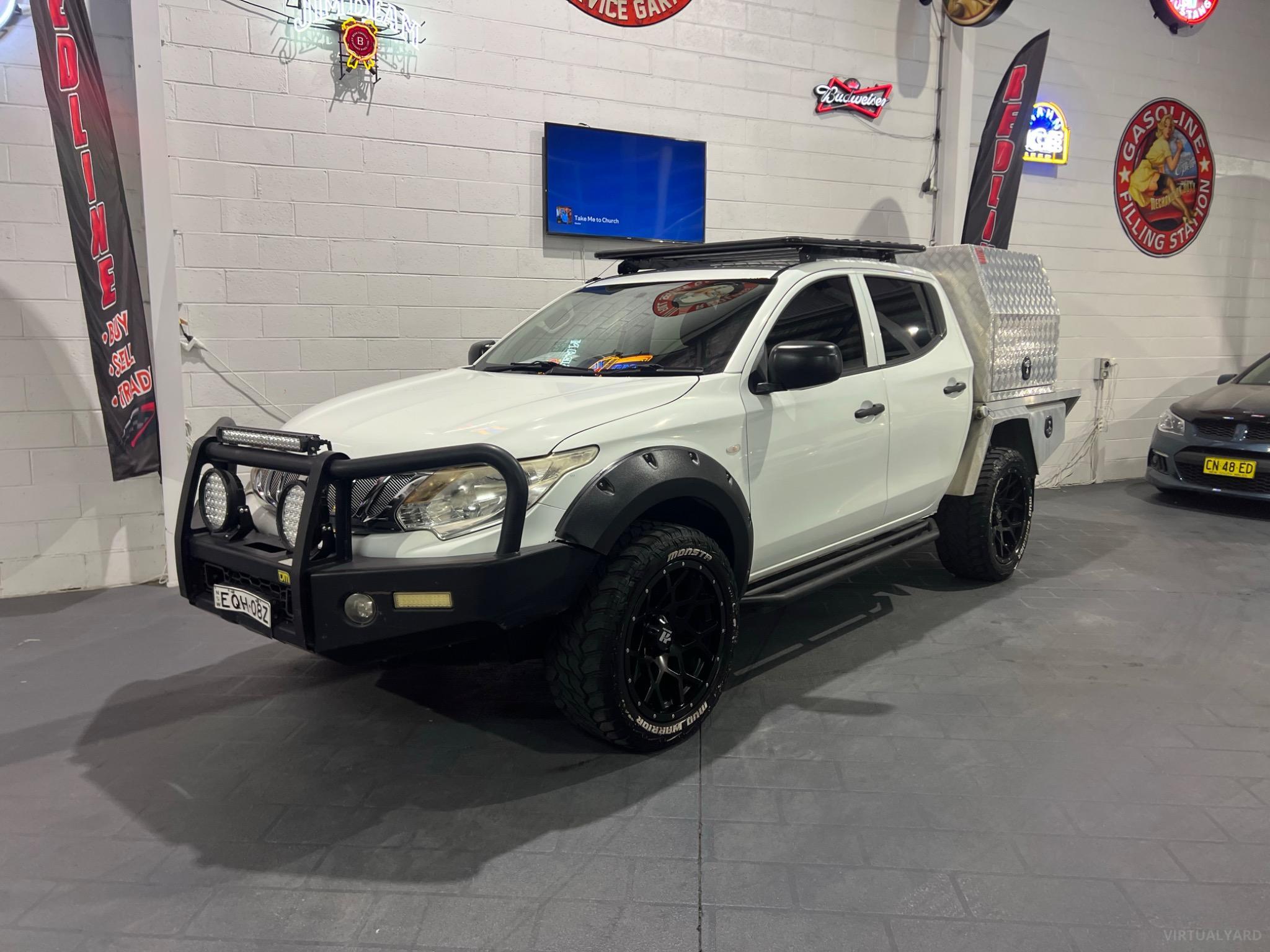 MITSUBISHI TRITON
