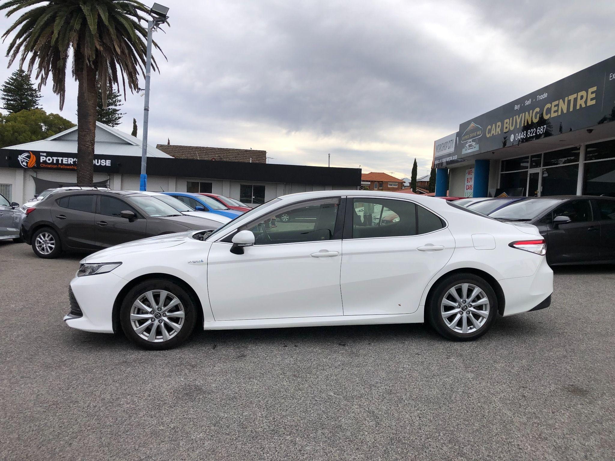 TOYOTA CAMRY