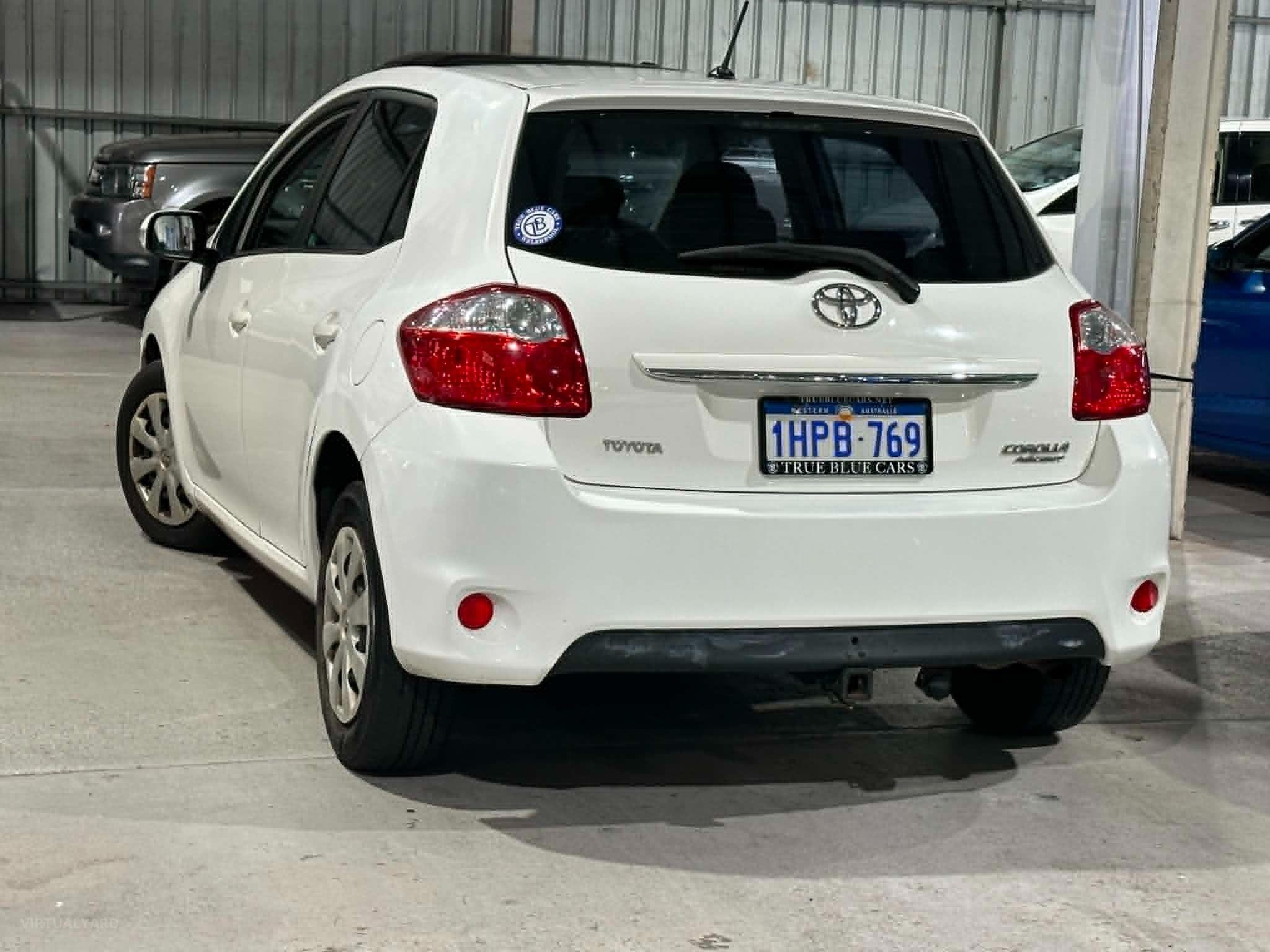 TOYOTA COROLLA