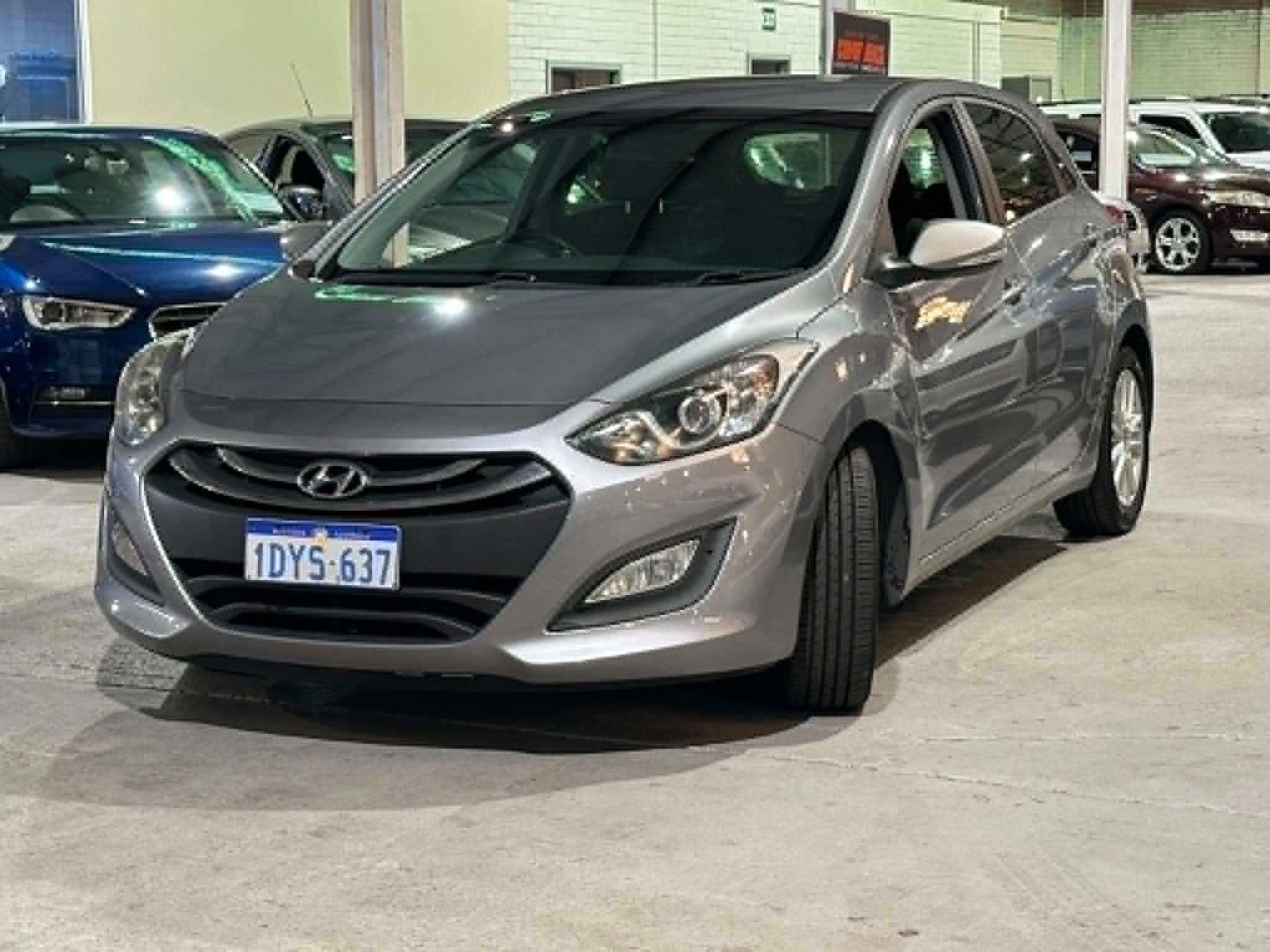 HYUNDAI i30