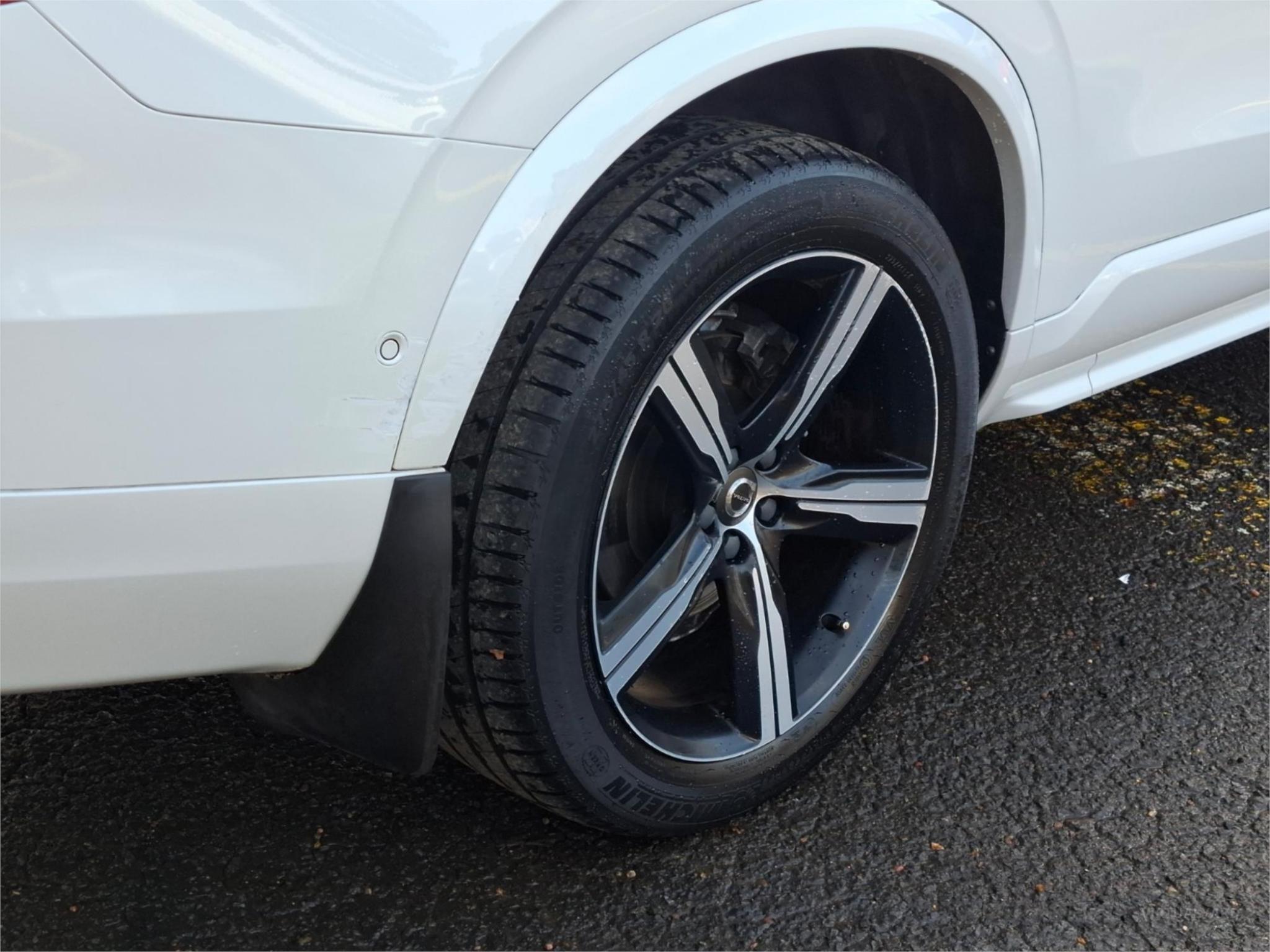 2017 VOLVO XC90 D5 R-DESIGN WAGON 7ST 5DR GEARTRONIC 8SP AWD 2.0DTT [MY18] image 23