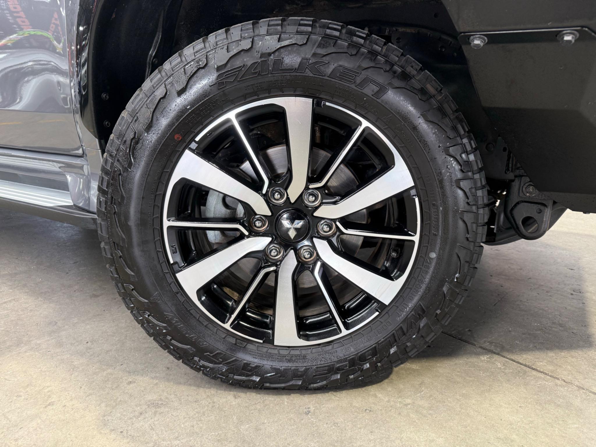 Mitsubishi Pajero Sport