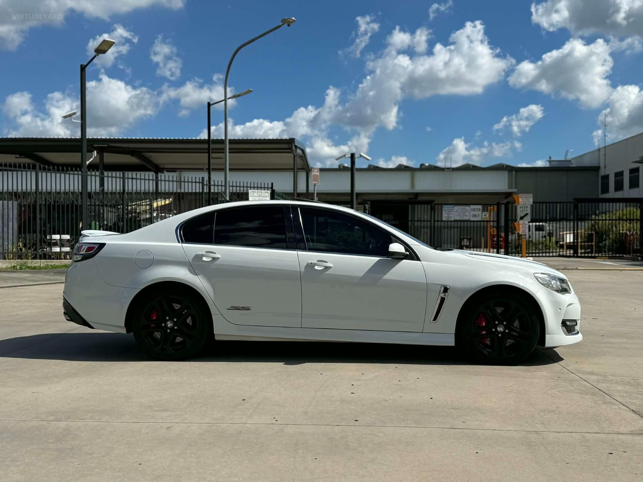 HOLDEN COMMODORE