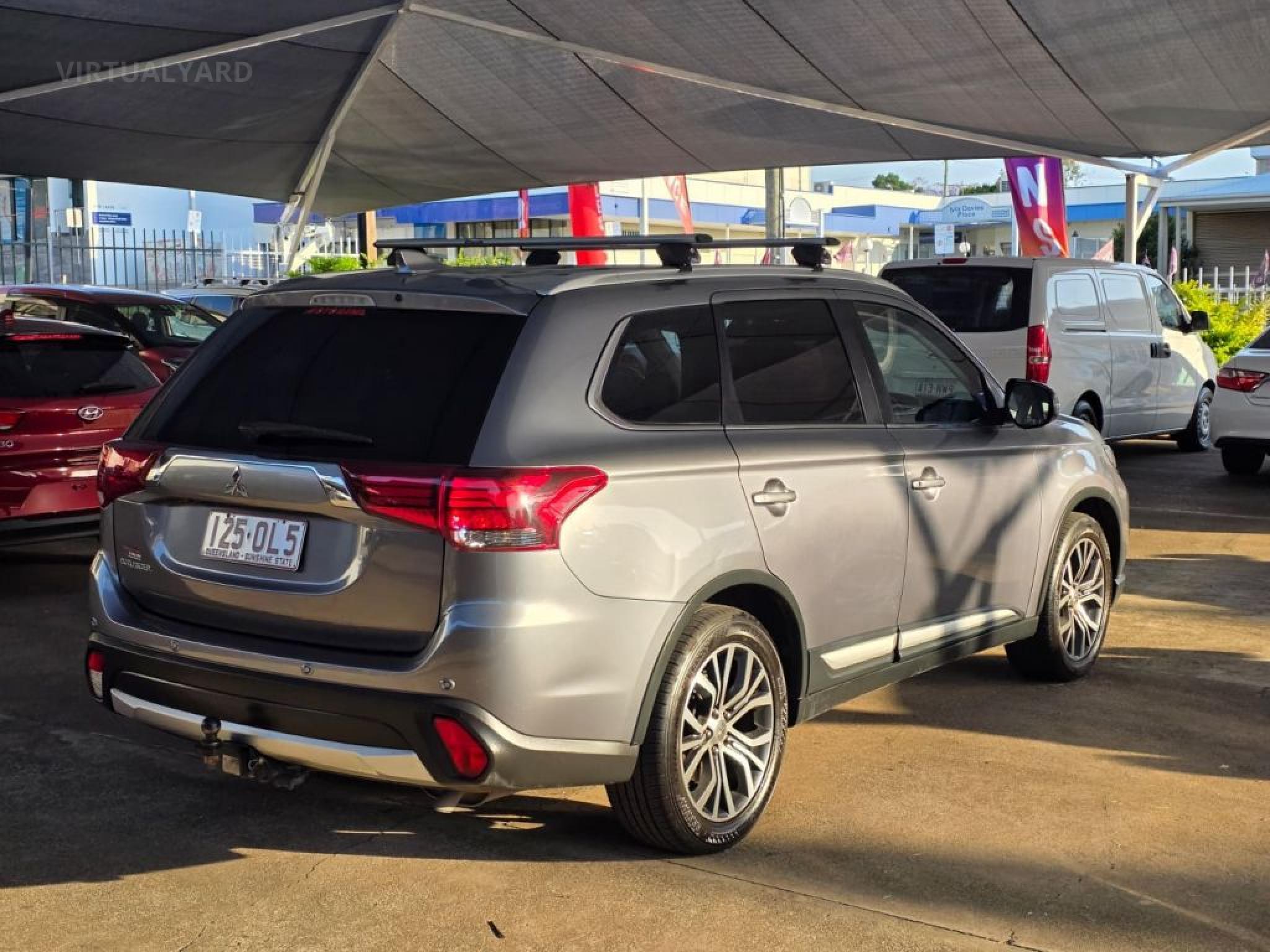 MITSUBISHI OUTLANDER