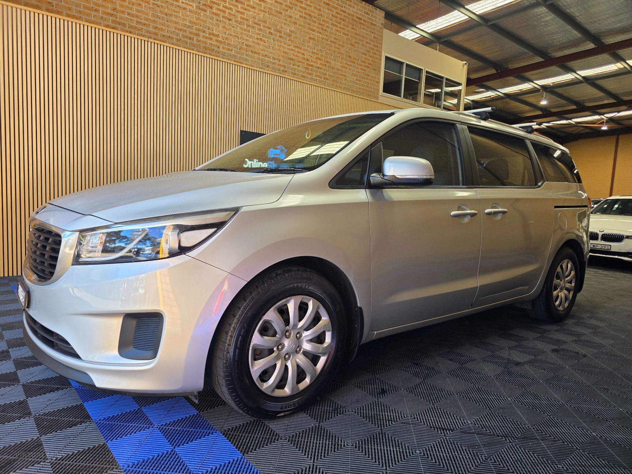 KIA CARNIVAL
