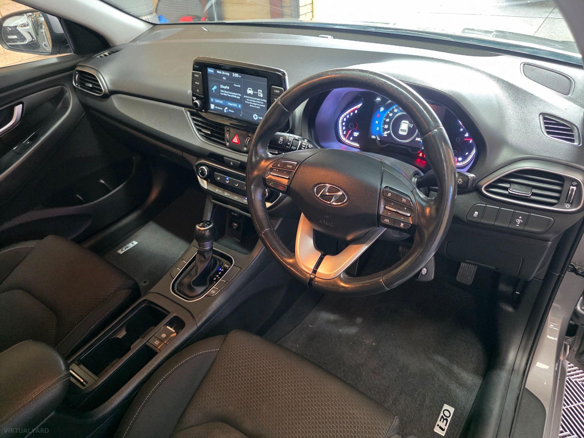 HYUNDAI i30