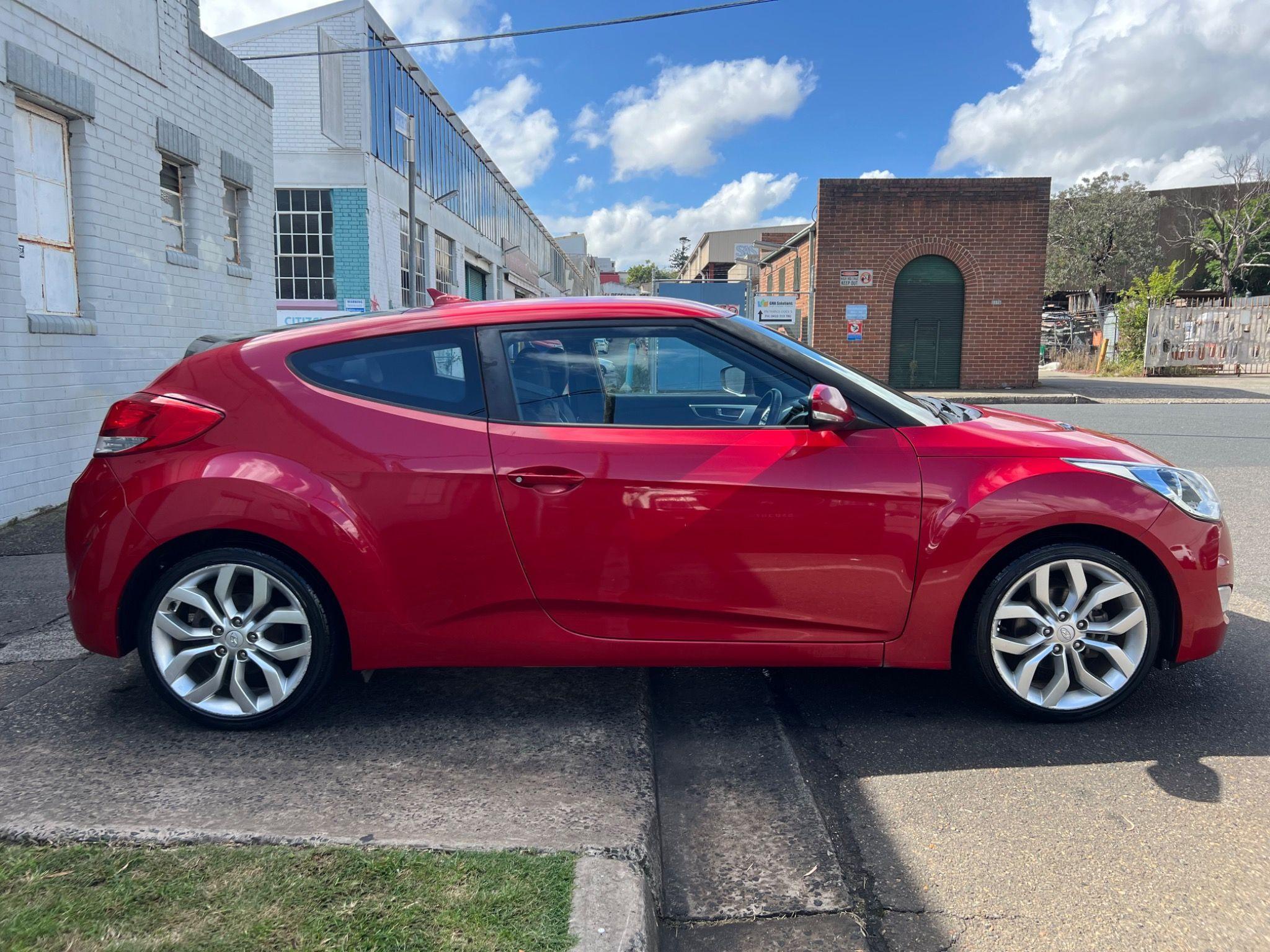 HYUNDAI VELOSTER