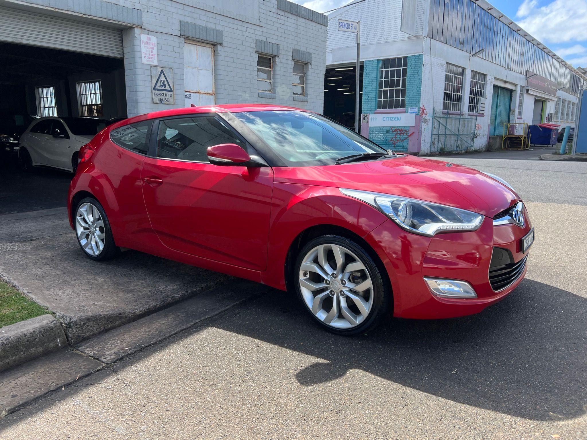 HYUNDAI VELOSTER