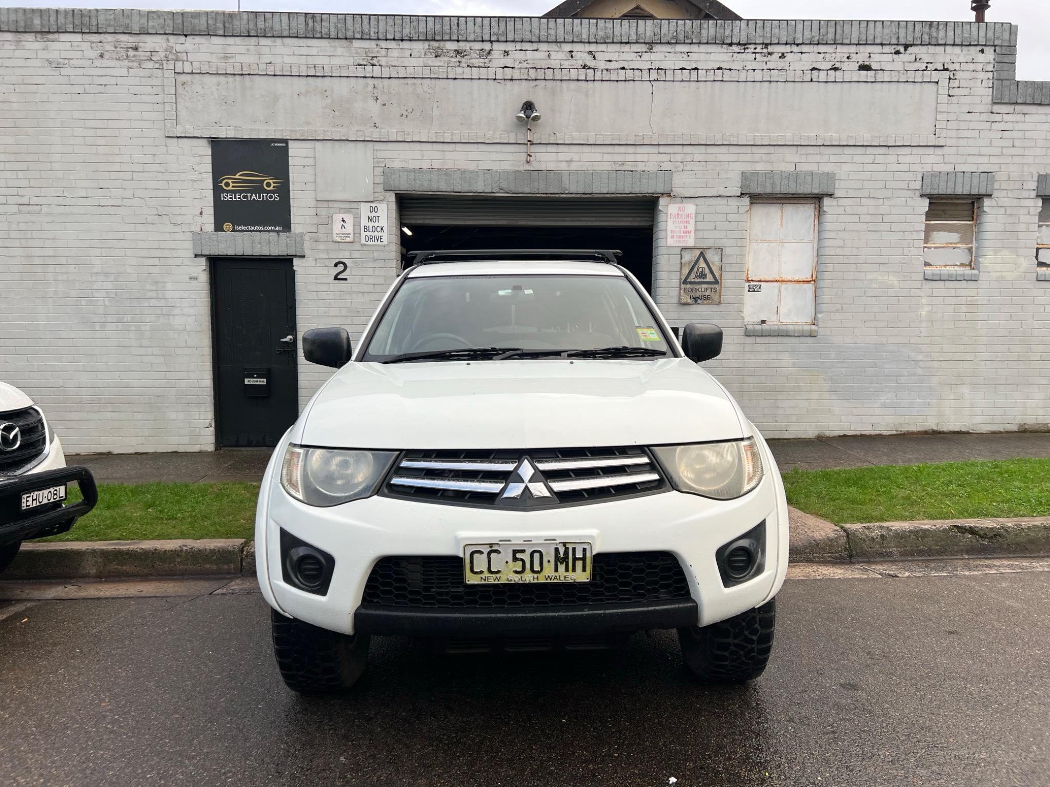 MITSUBISHI TRITON