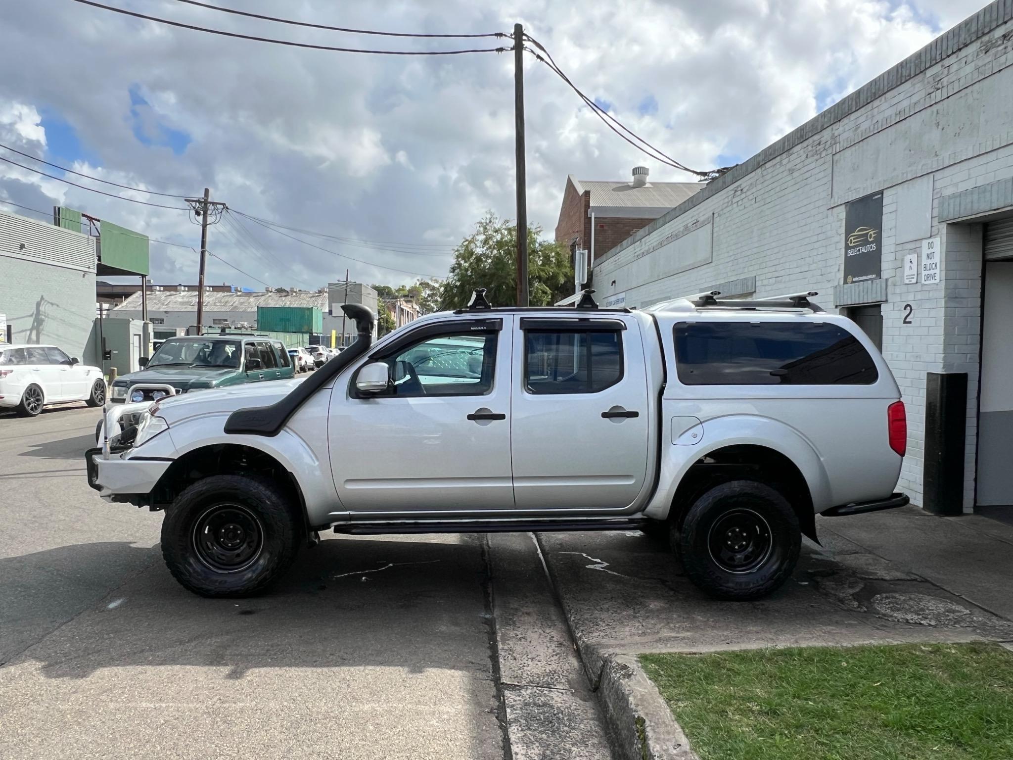 NISSAN NAVARA