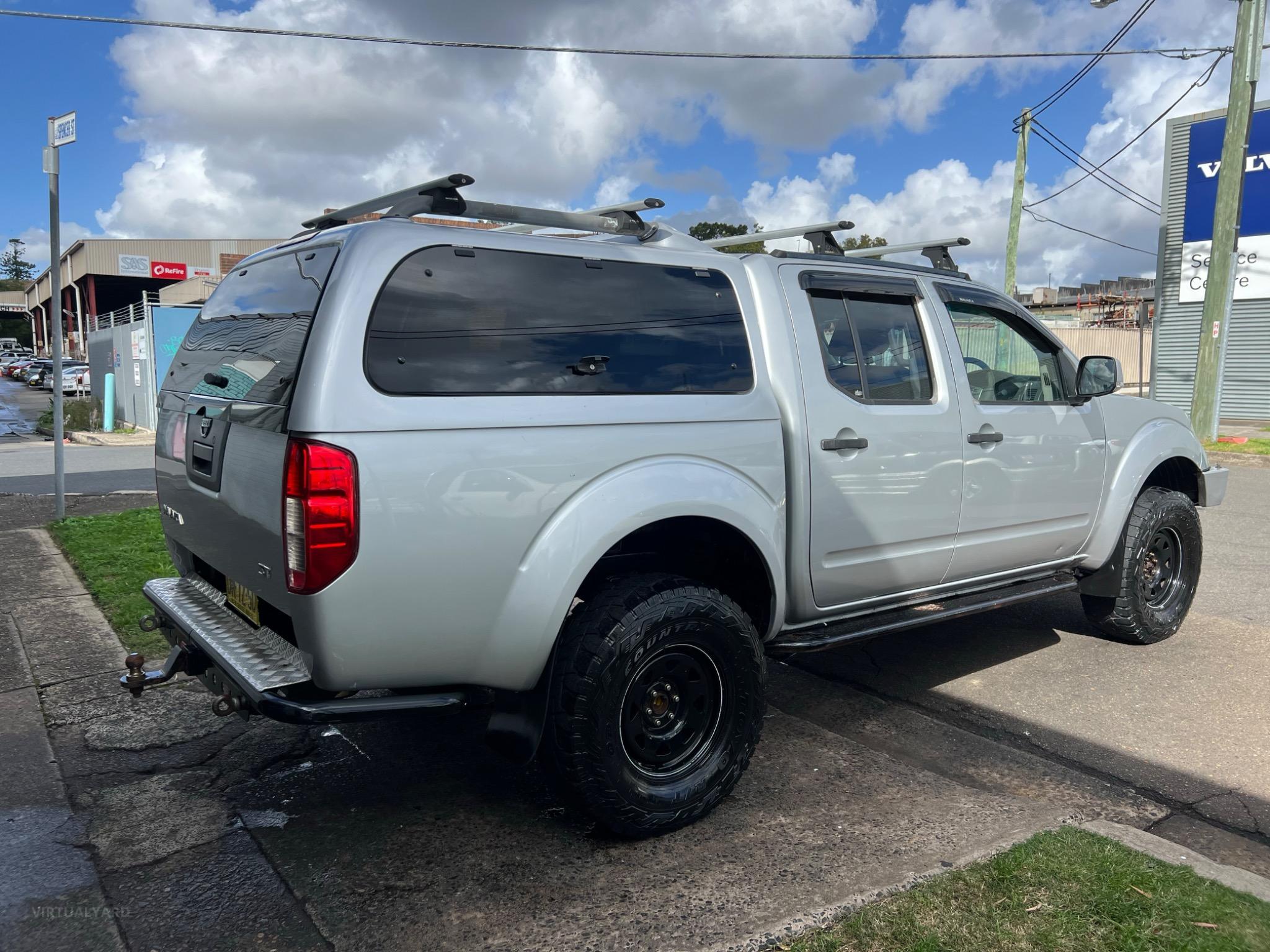 NISSAN NAVARA