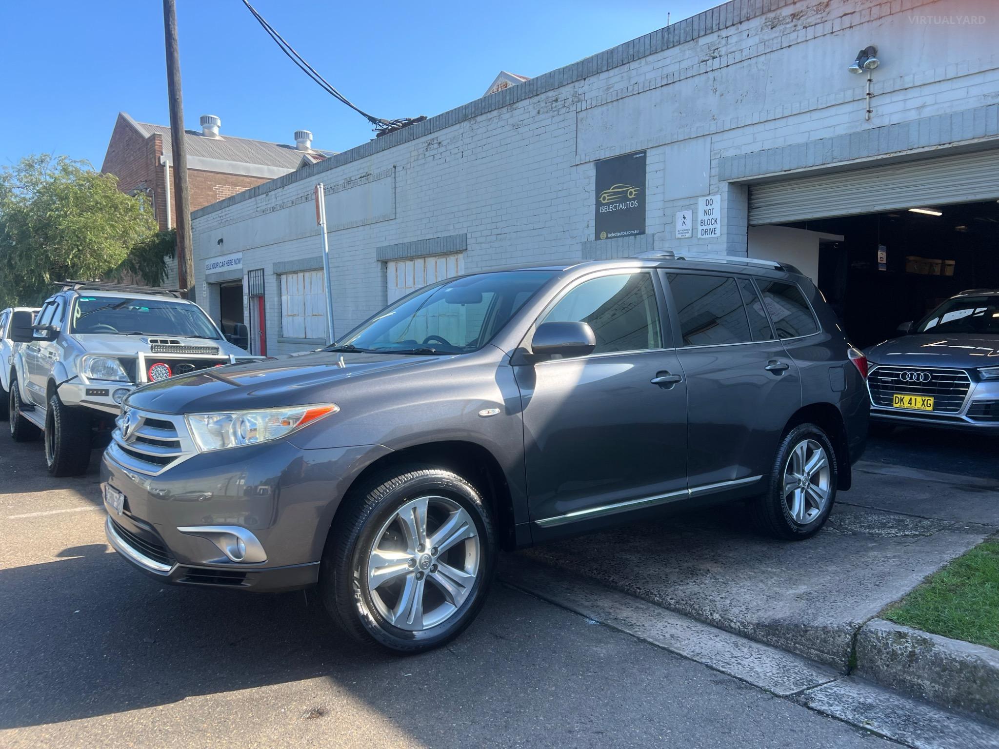 TOYOTA KLUGER