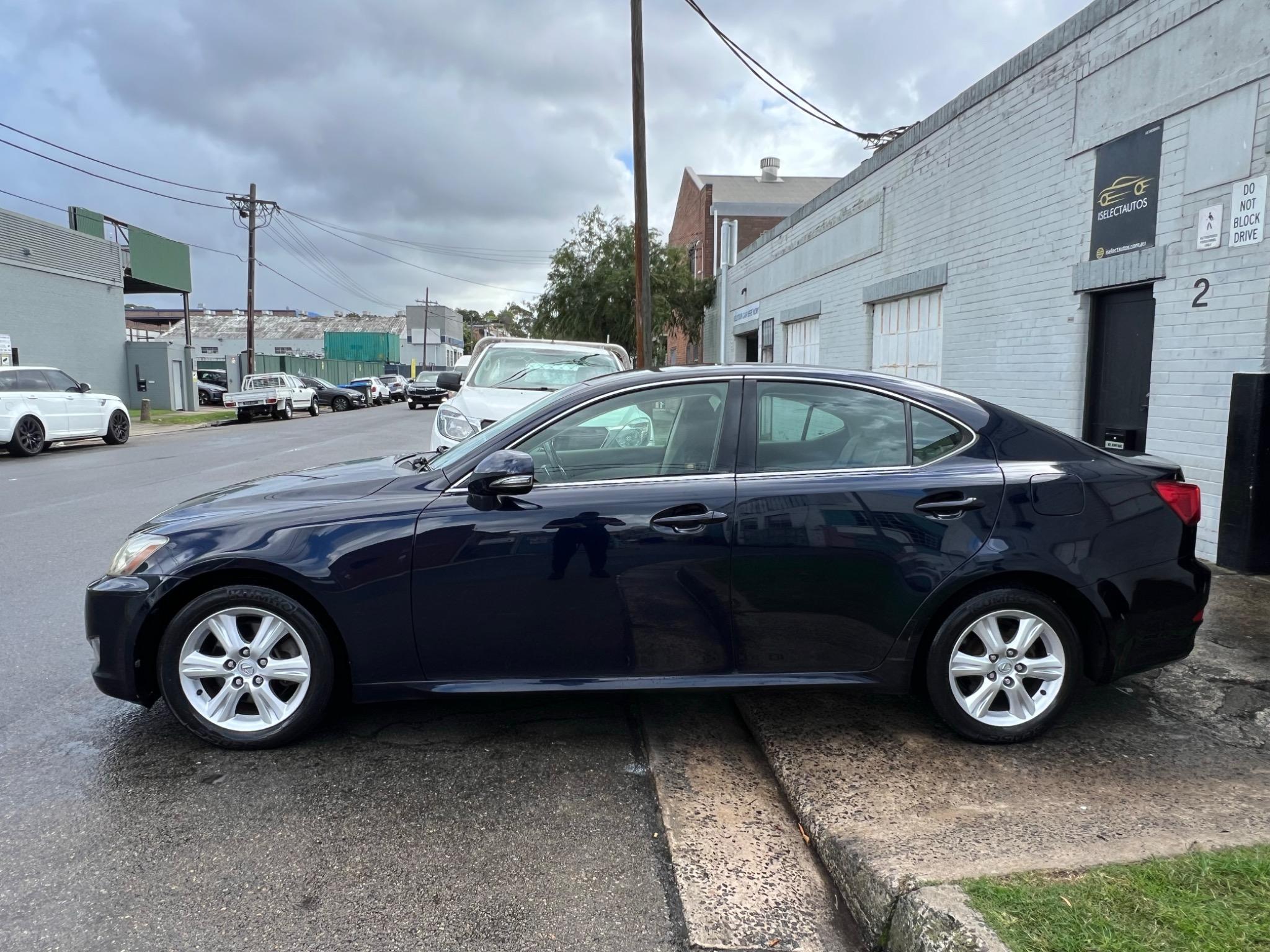 LEXUS IS250