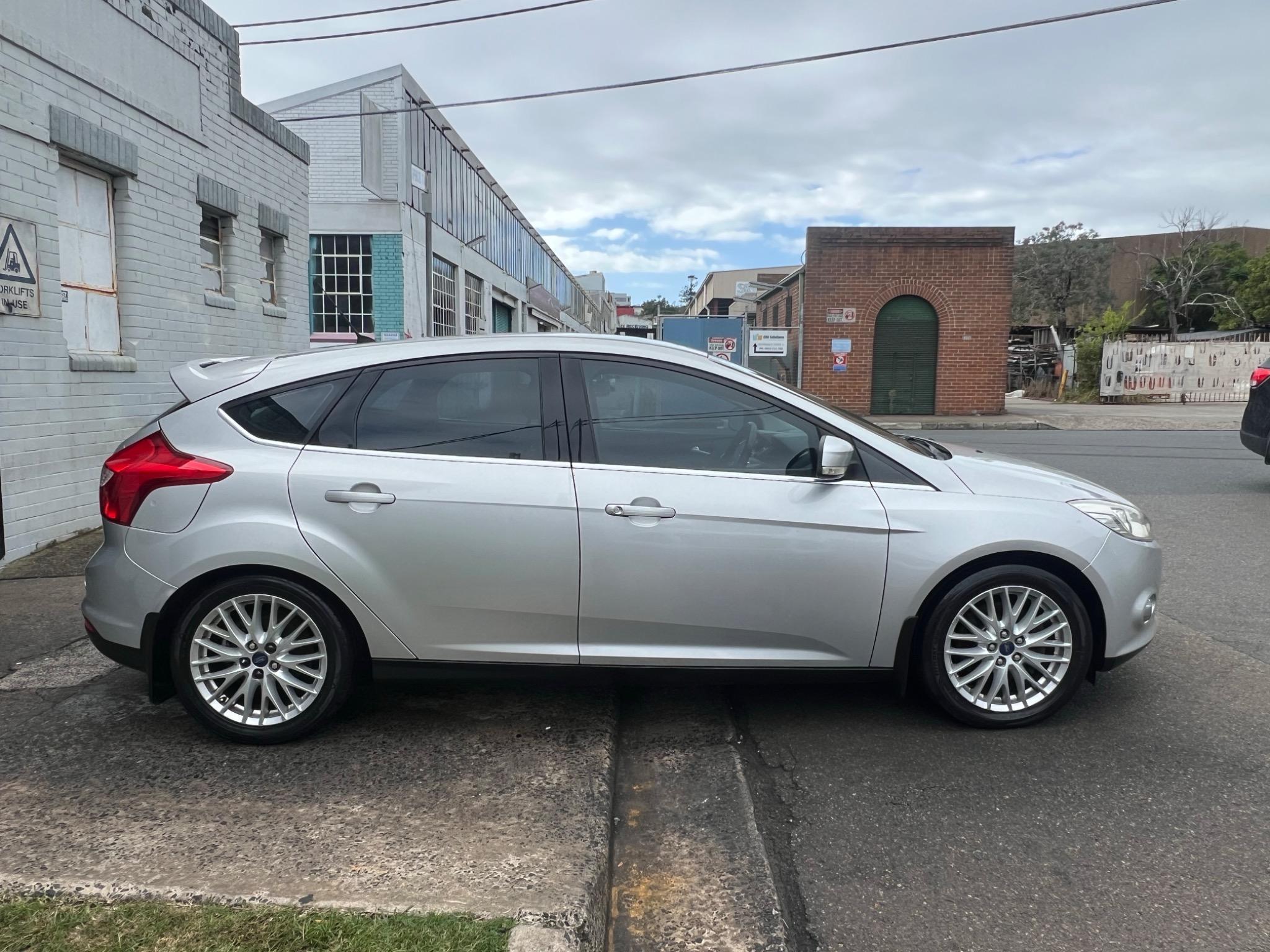 FORD FOCUS
