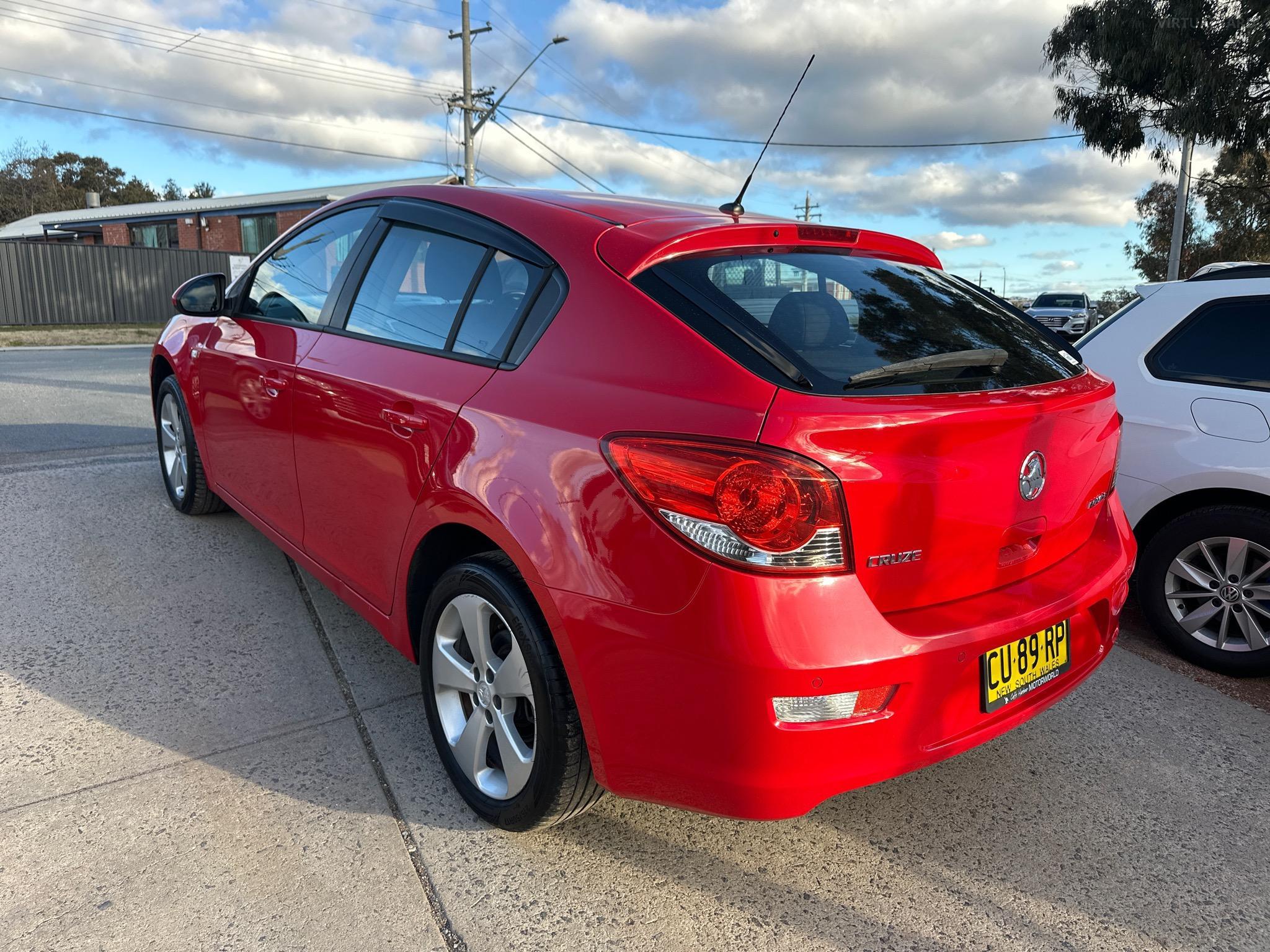 HOLDEN CRUZE