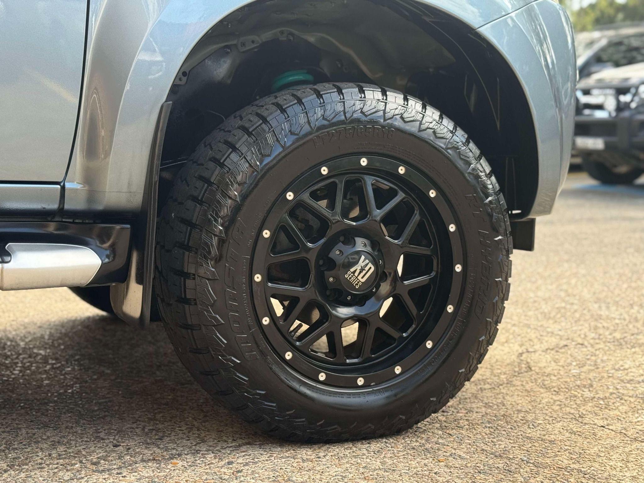 ISUZU D-MAX