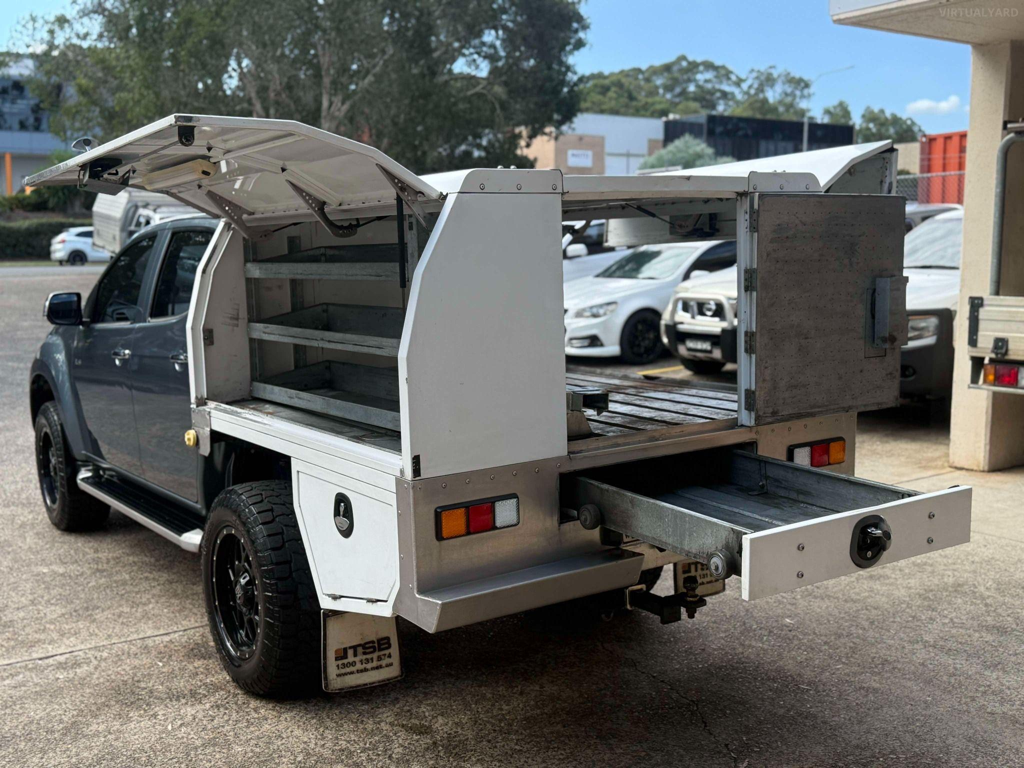 ISUZU D-MAX
