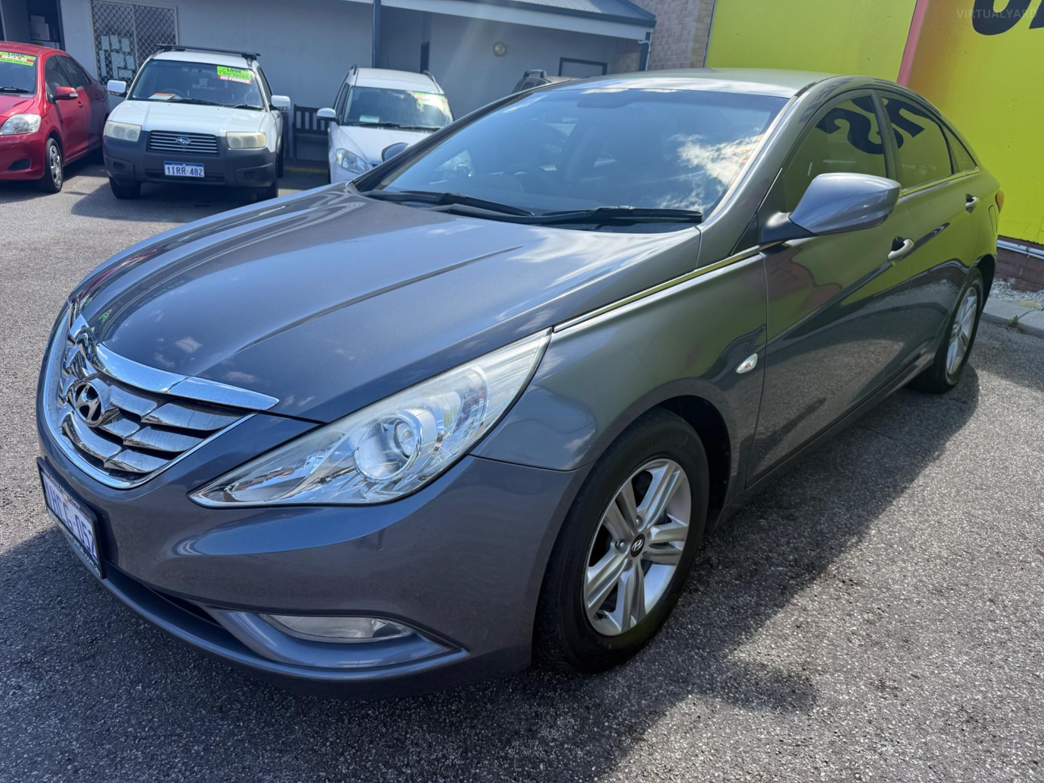 HYUNDAI i45