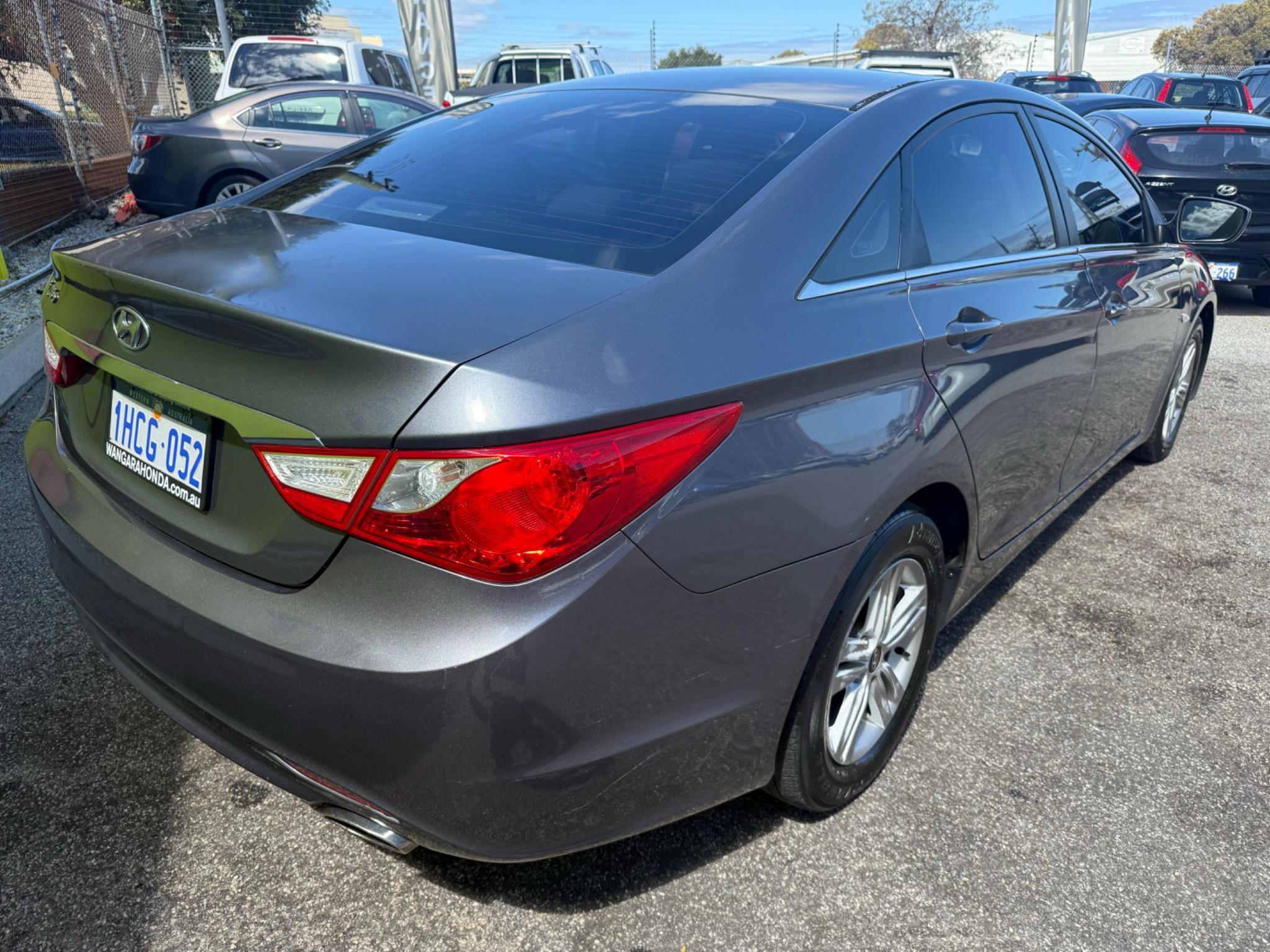 HYUNDAI i45