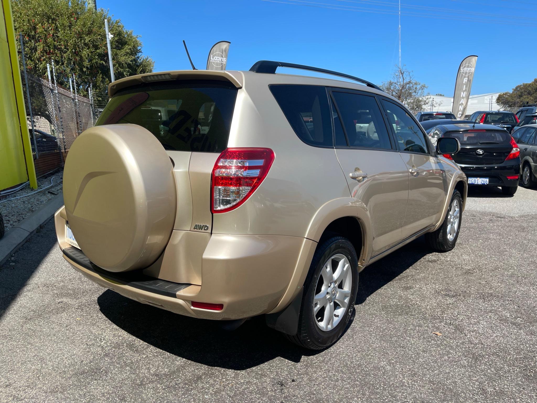 TOYOTA RAV4