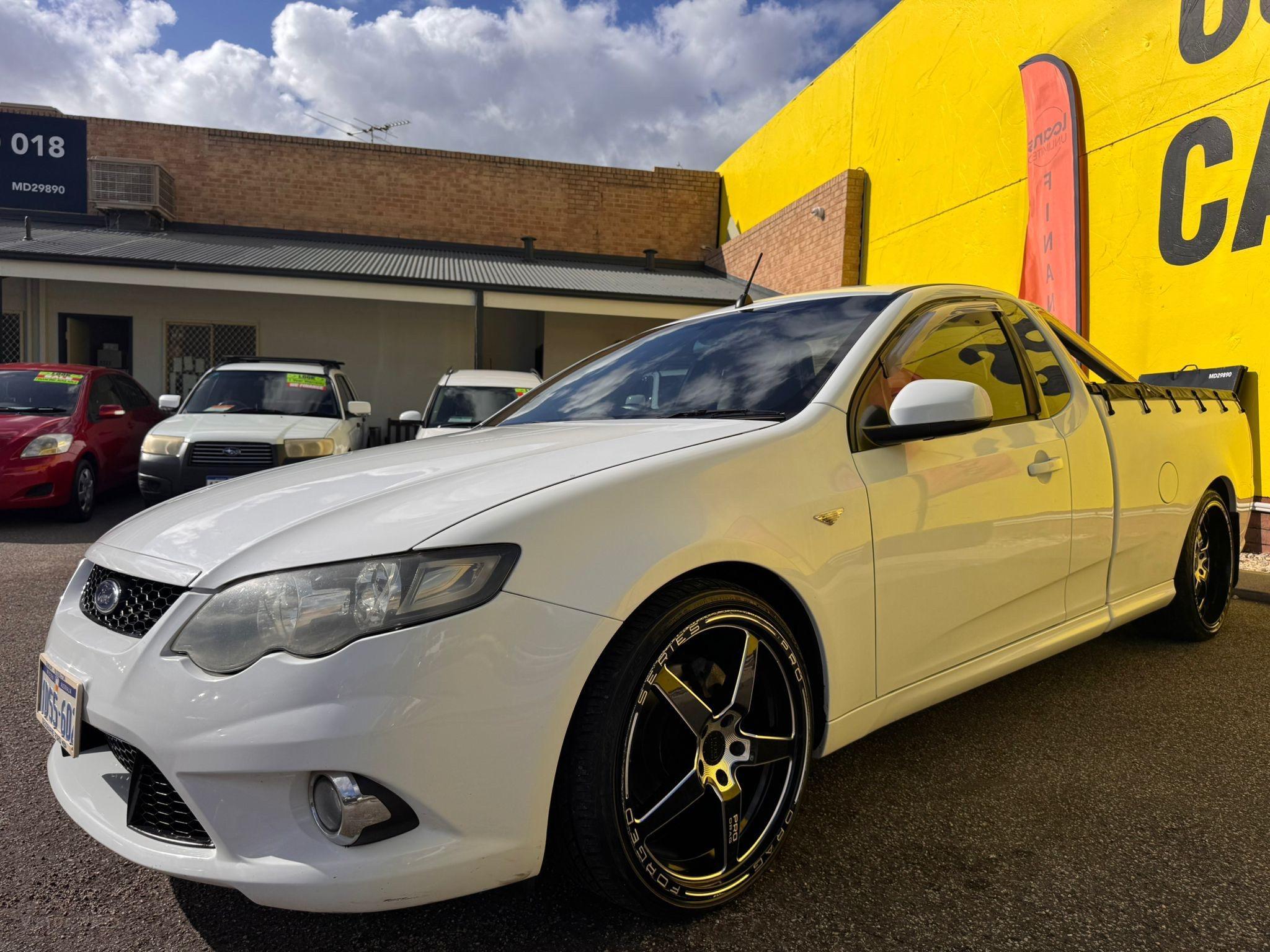 FORD FALCON
