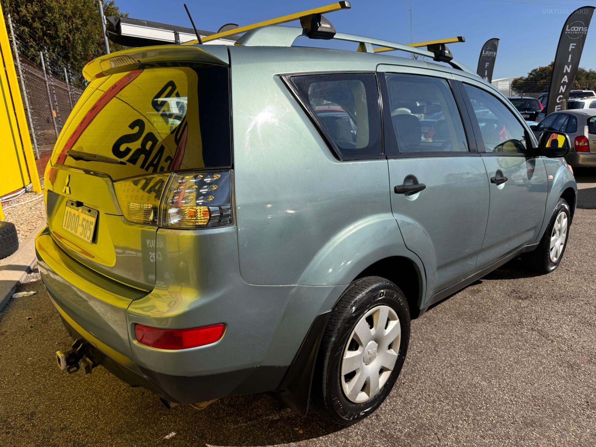 MITSUBISHI OUTLANDER