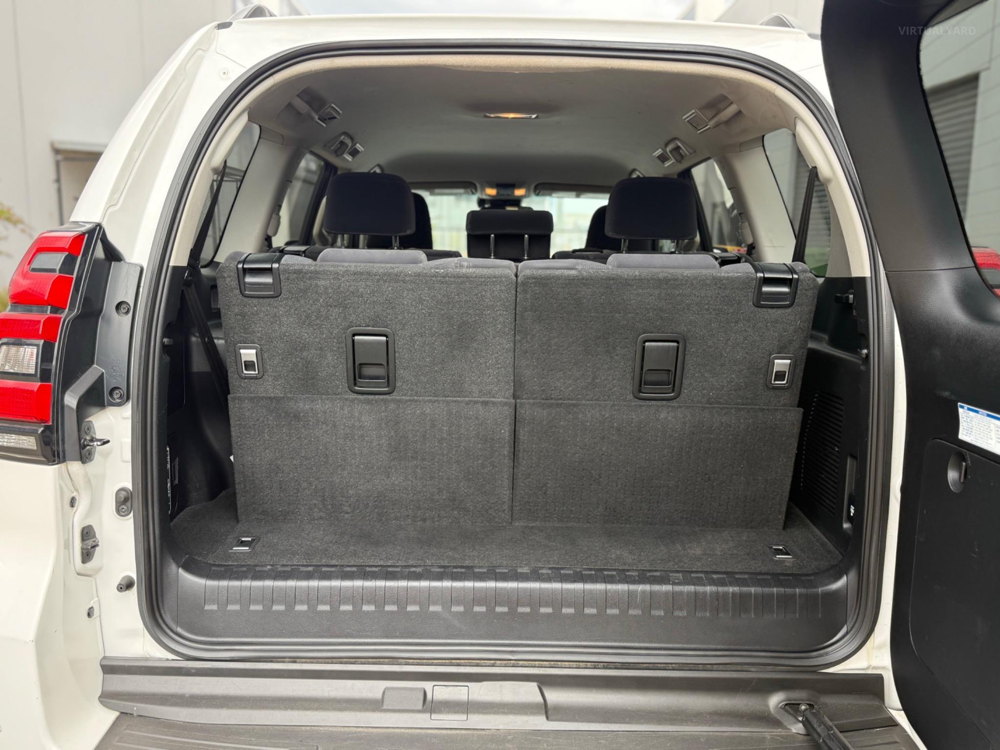 TOYOTA LANDCRUISER PRADO