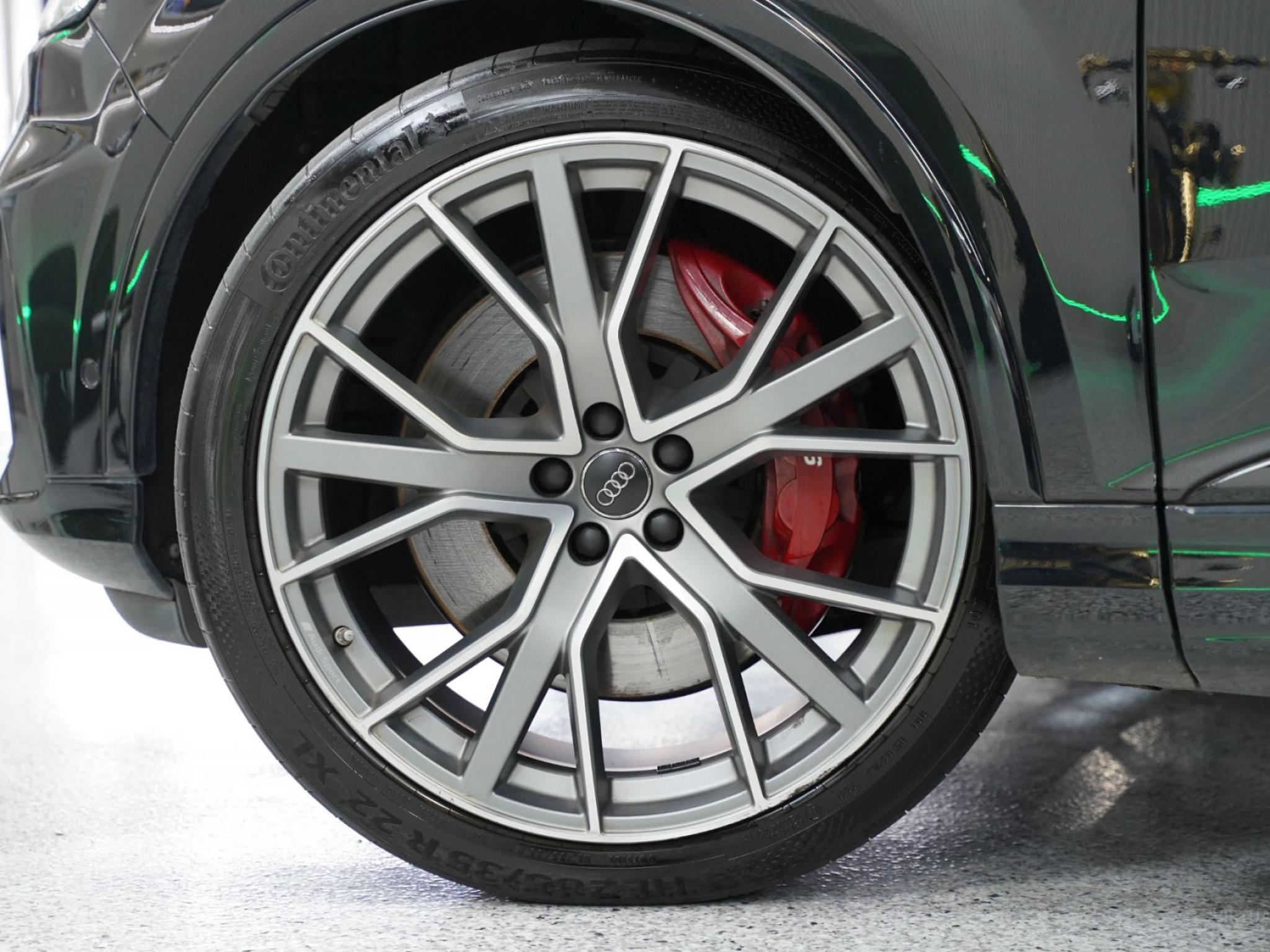 AUDI SQ7