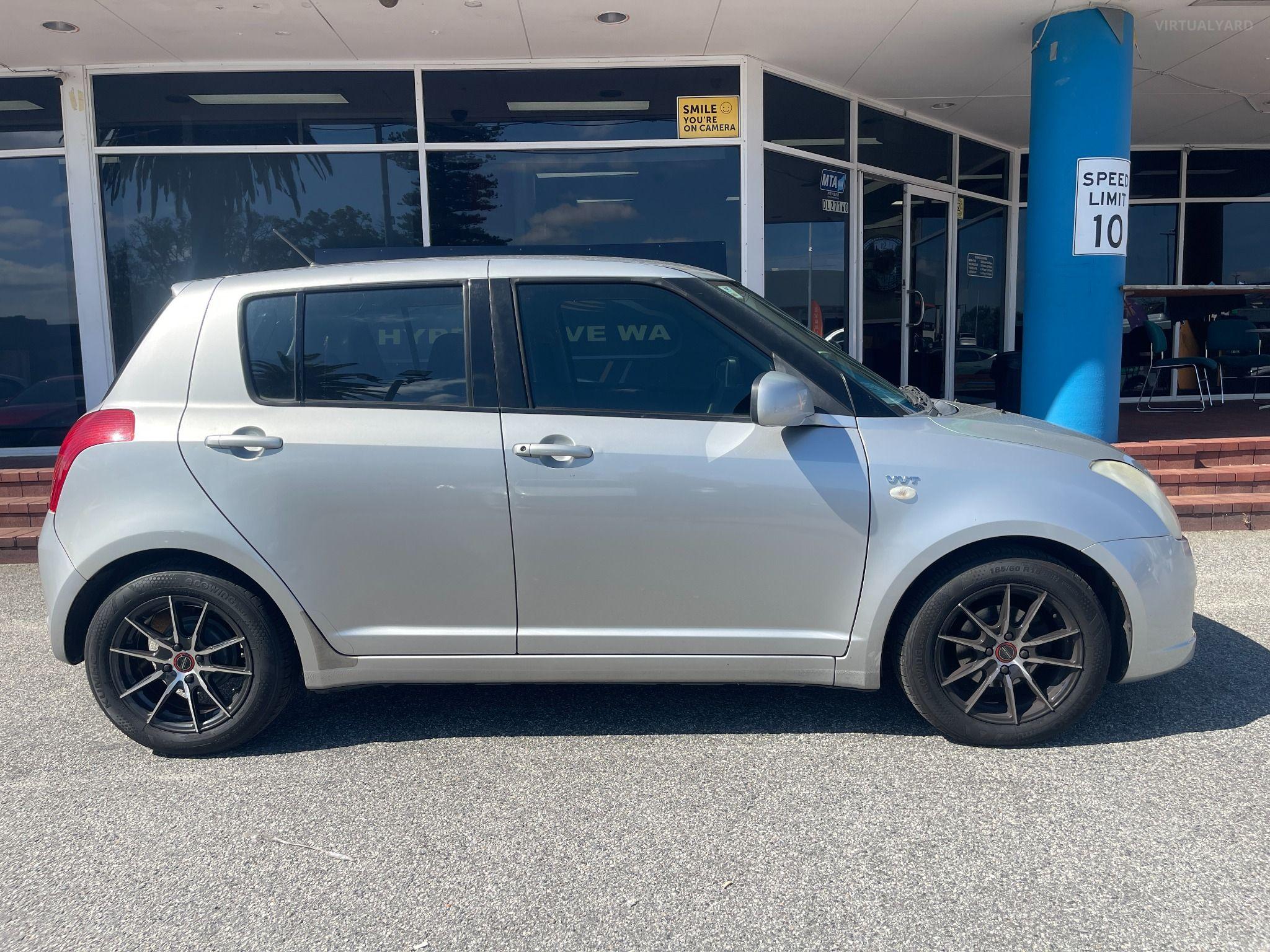 SUZUKI SWIFT