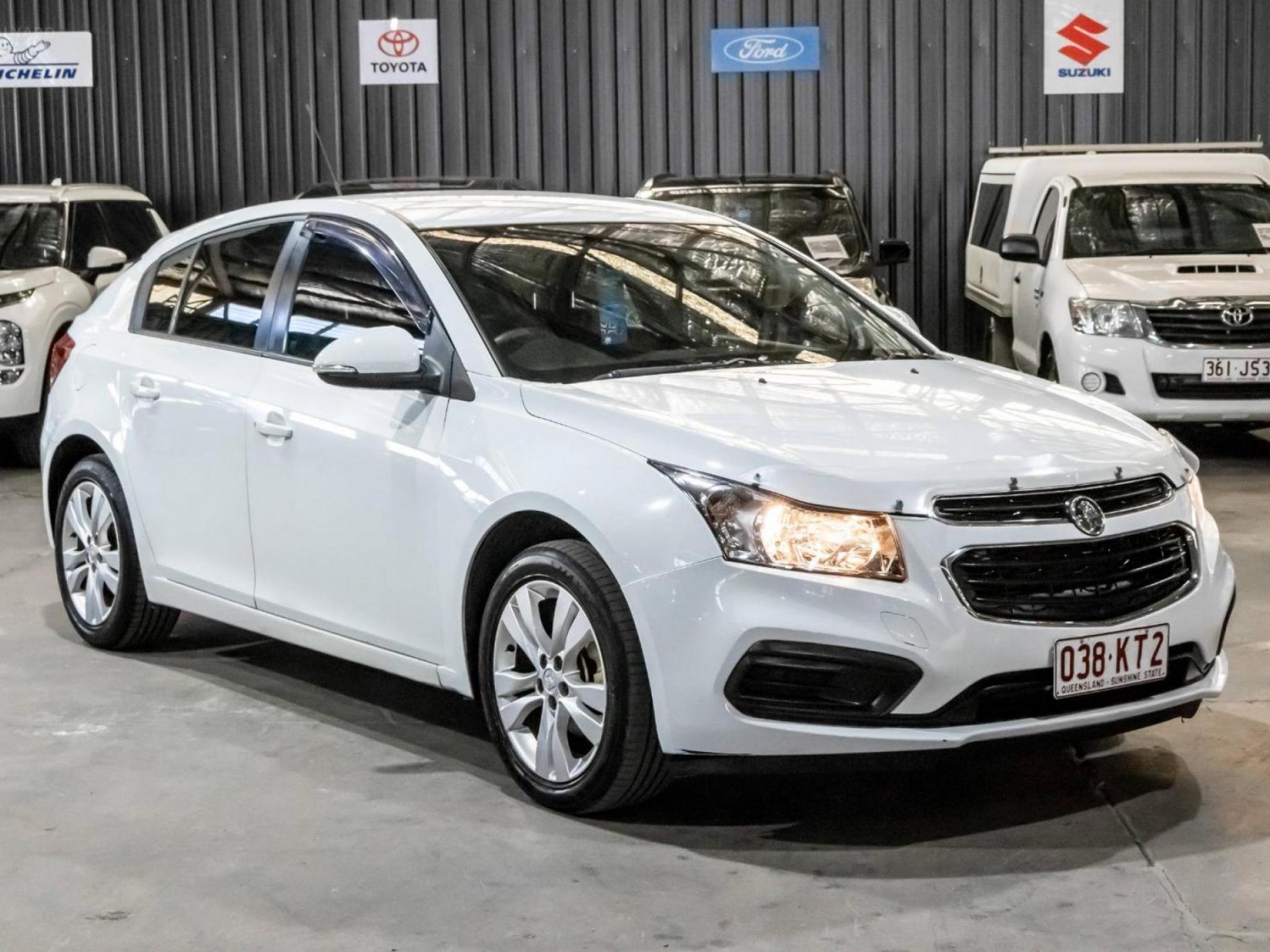HOLDEN CRUZE