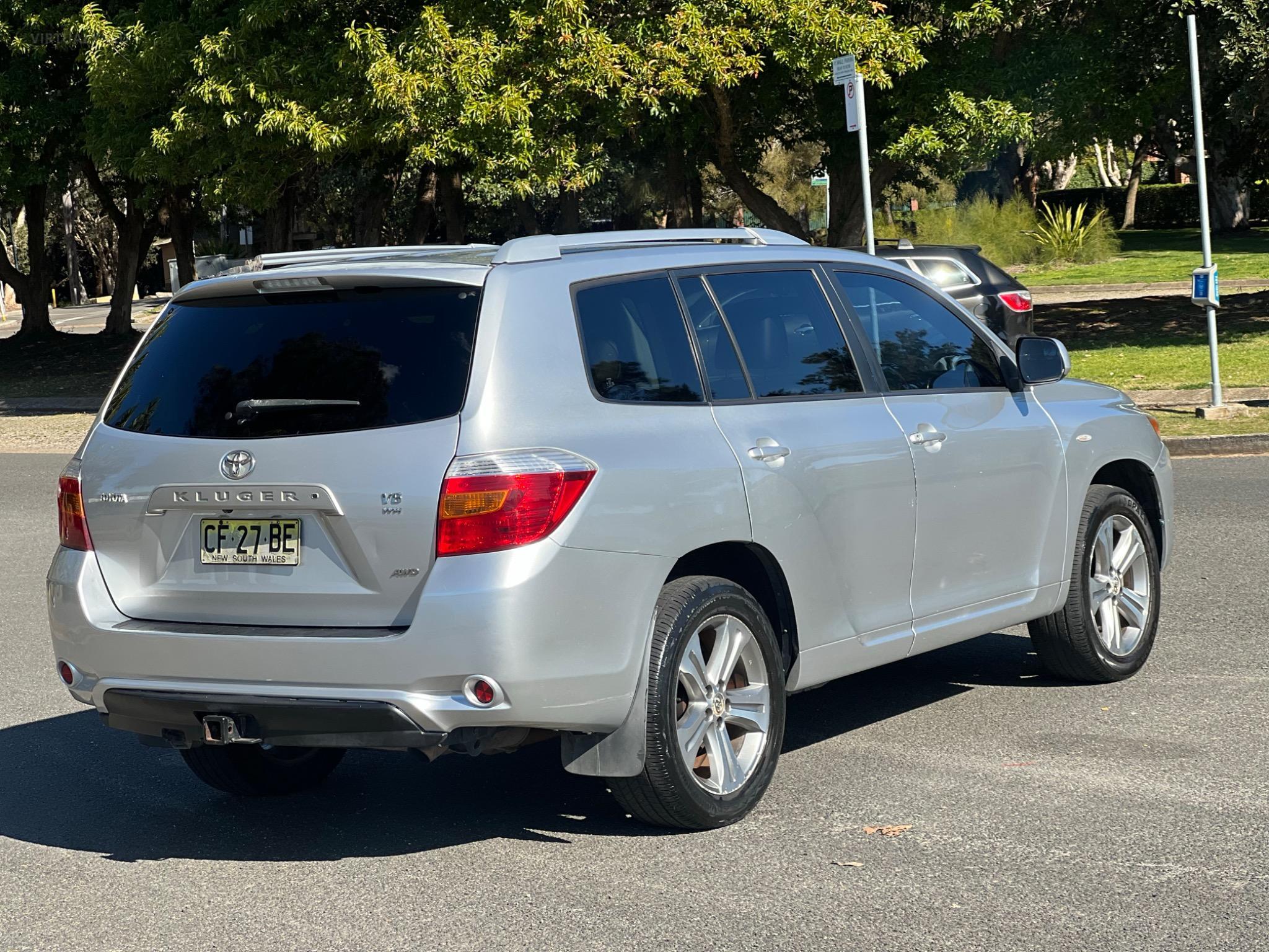 TOYOTA KLUGER