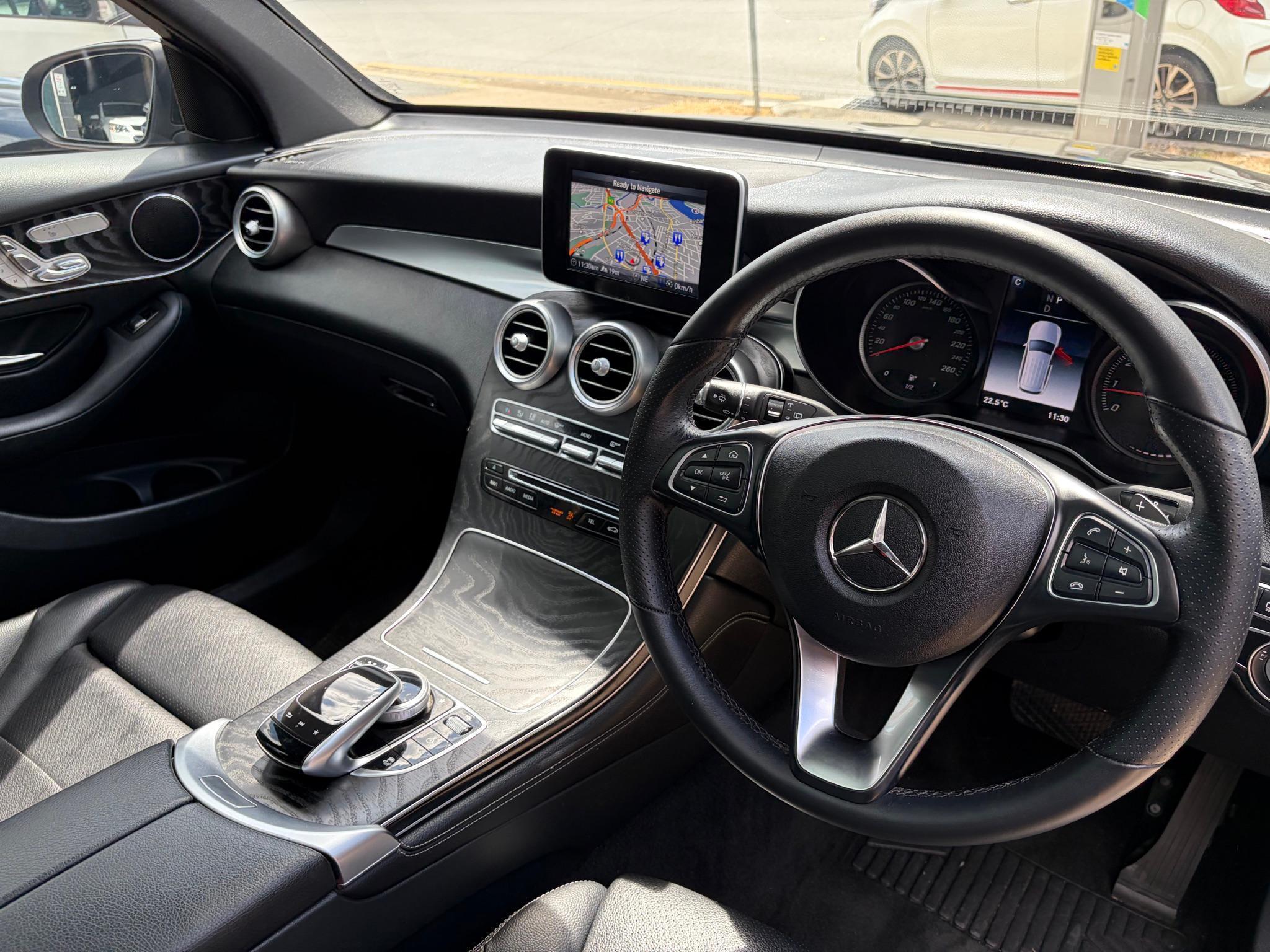 MERCEDES-BENZ GLC