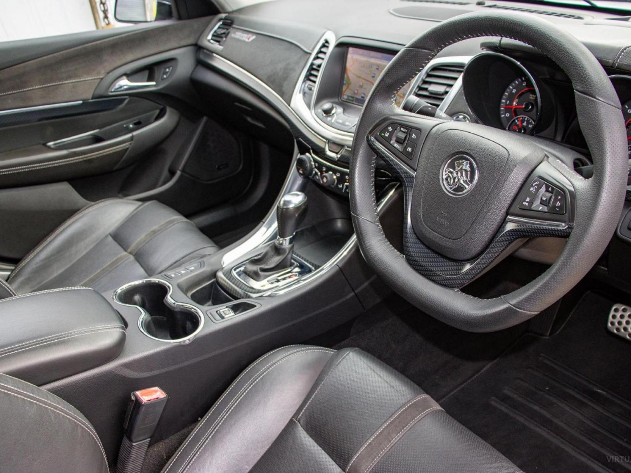HOLDEN COMMODORE