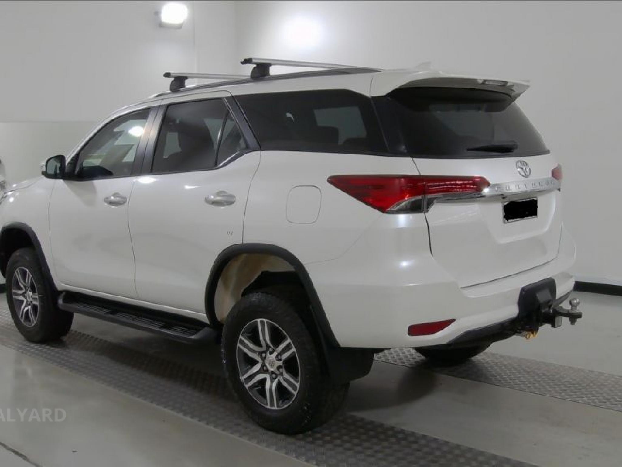 TOYOTA FORTUNER