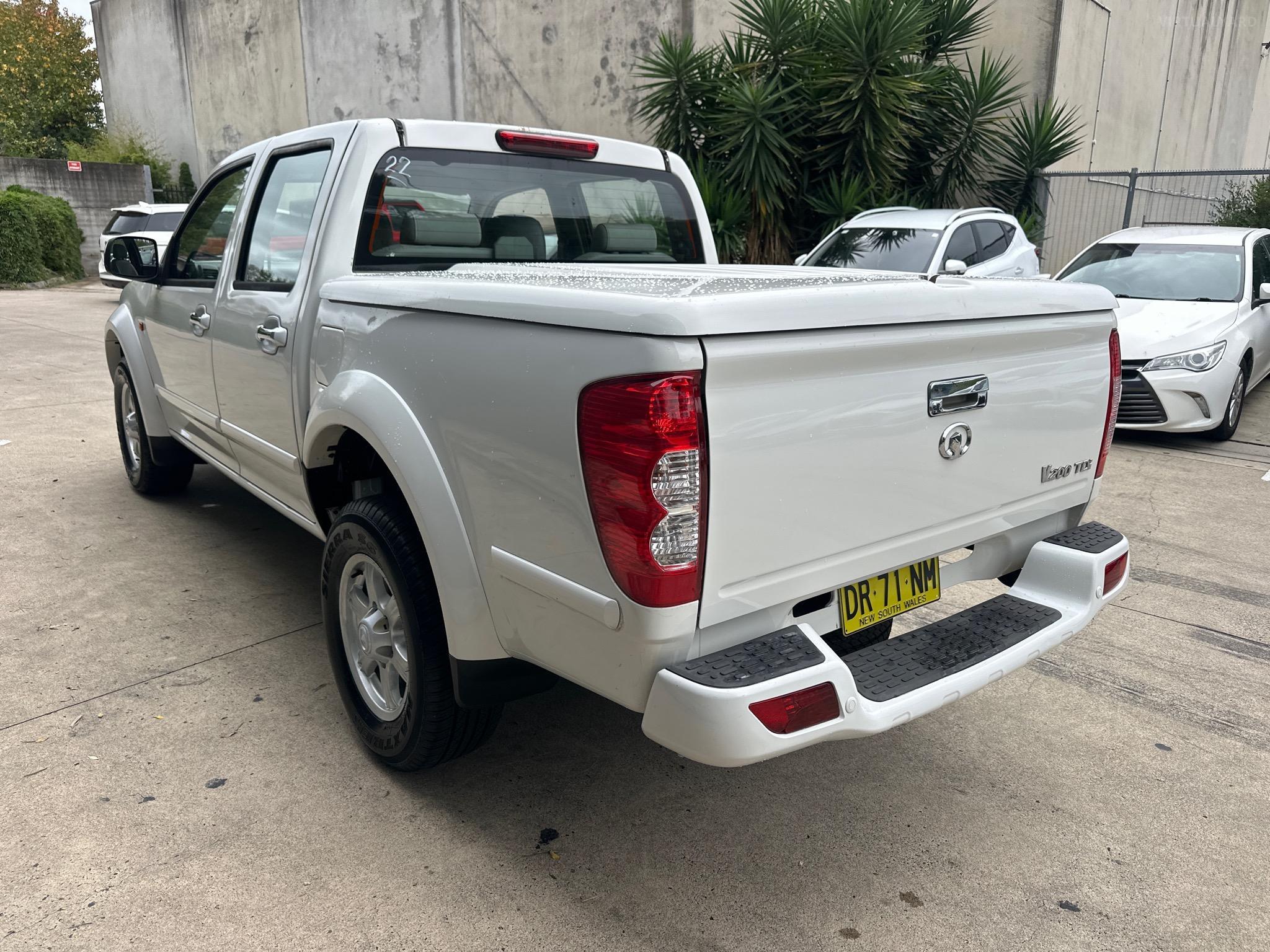 GREAT WALL V200 K2 MY13 UTILITY DUAL CAB 4DR MAN 6SP 4X2 1050KG 2.0DT image 13