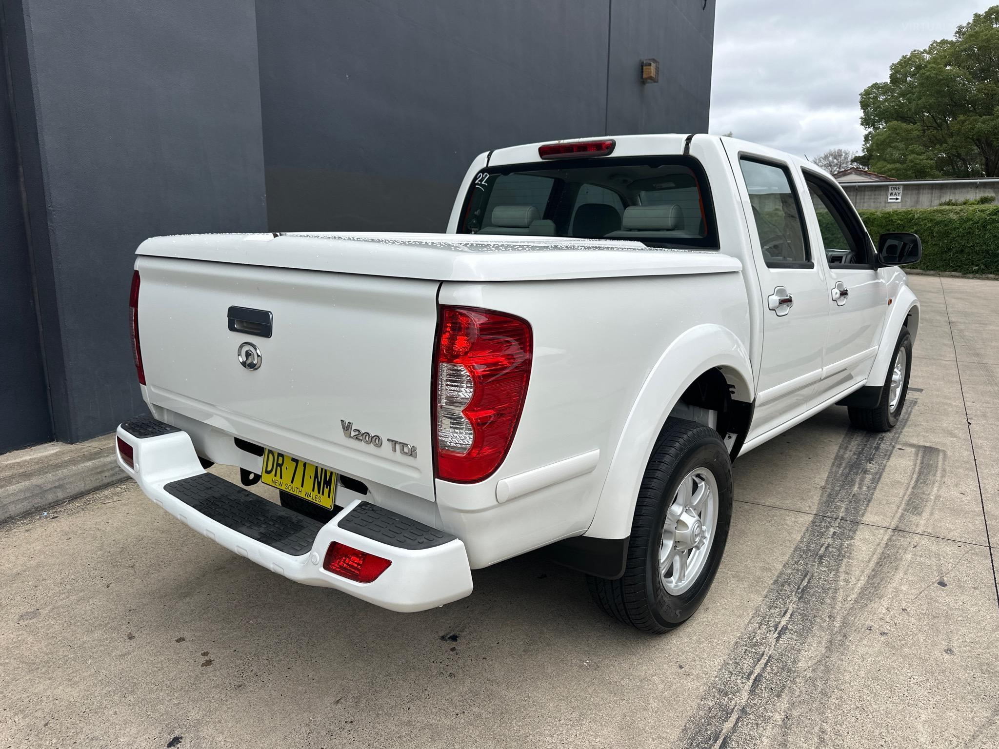 GREAT WALL V200 K2 MY13 UTILITY DUAL CAB 4DR MAN 6SP 4X2 1050KG 2.0DT image 3