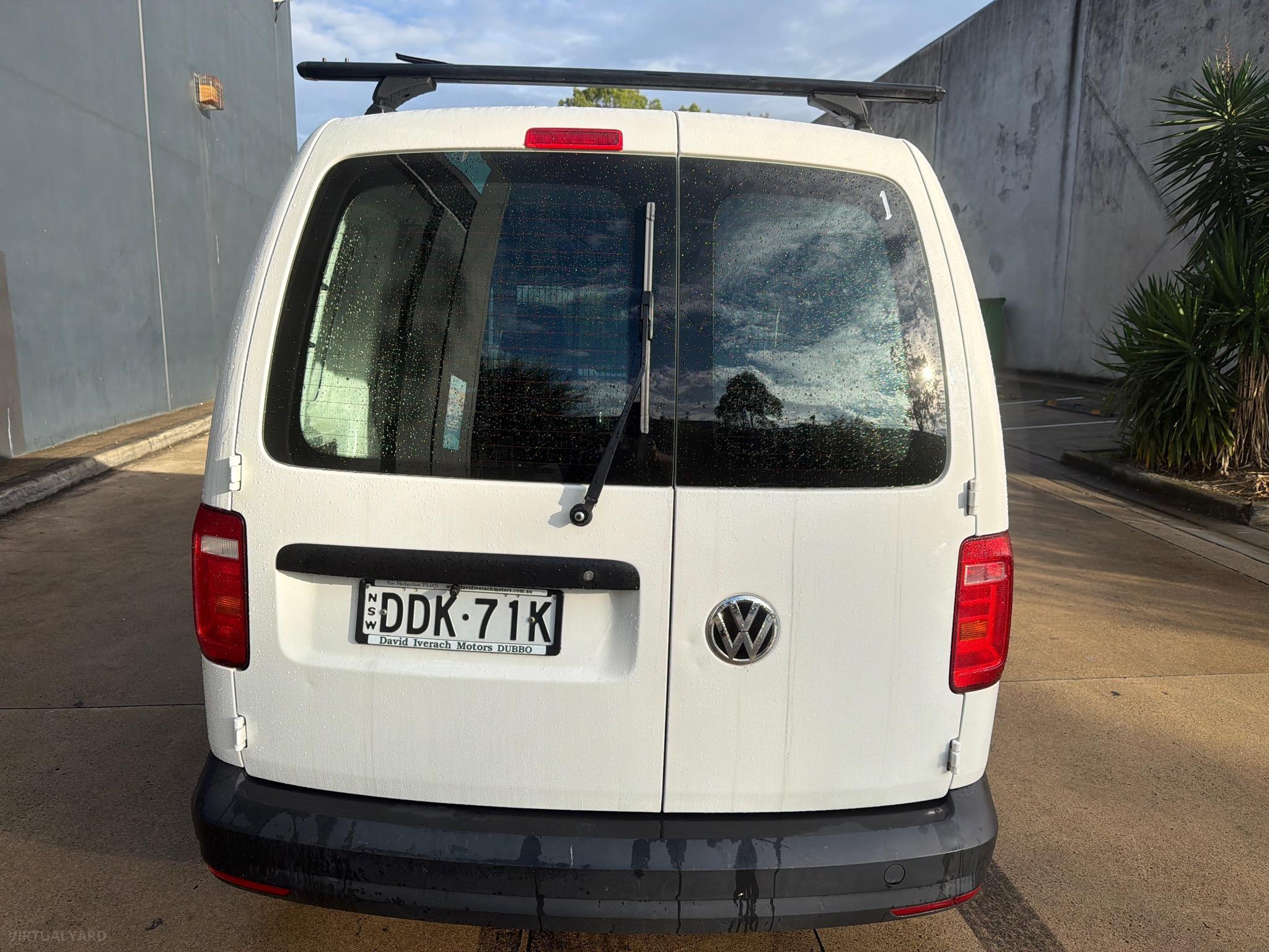 VOLKSWAGEN CADDY 2KN MY16 TSI160 RUNNER VAN SWB 4DR MAN 5SP 844KG 1.2T image 16