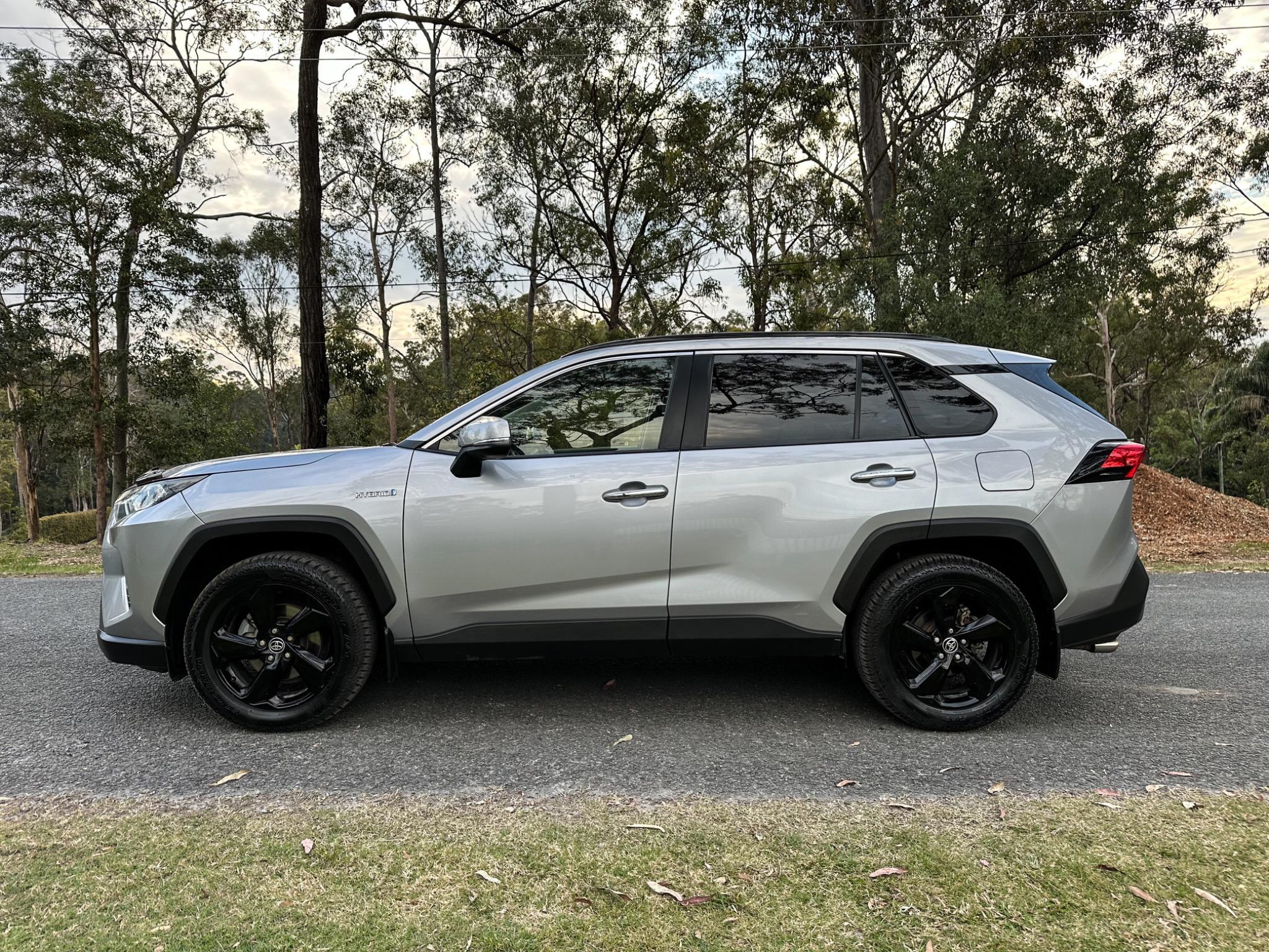 TOYOTA RAV4