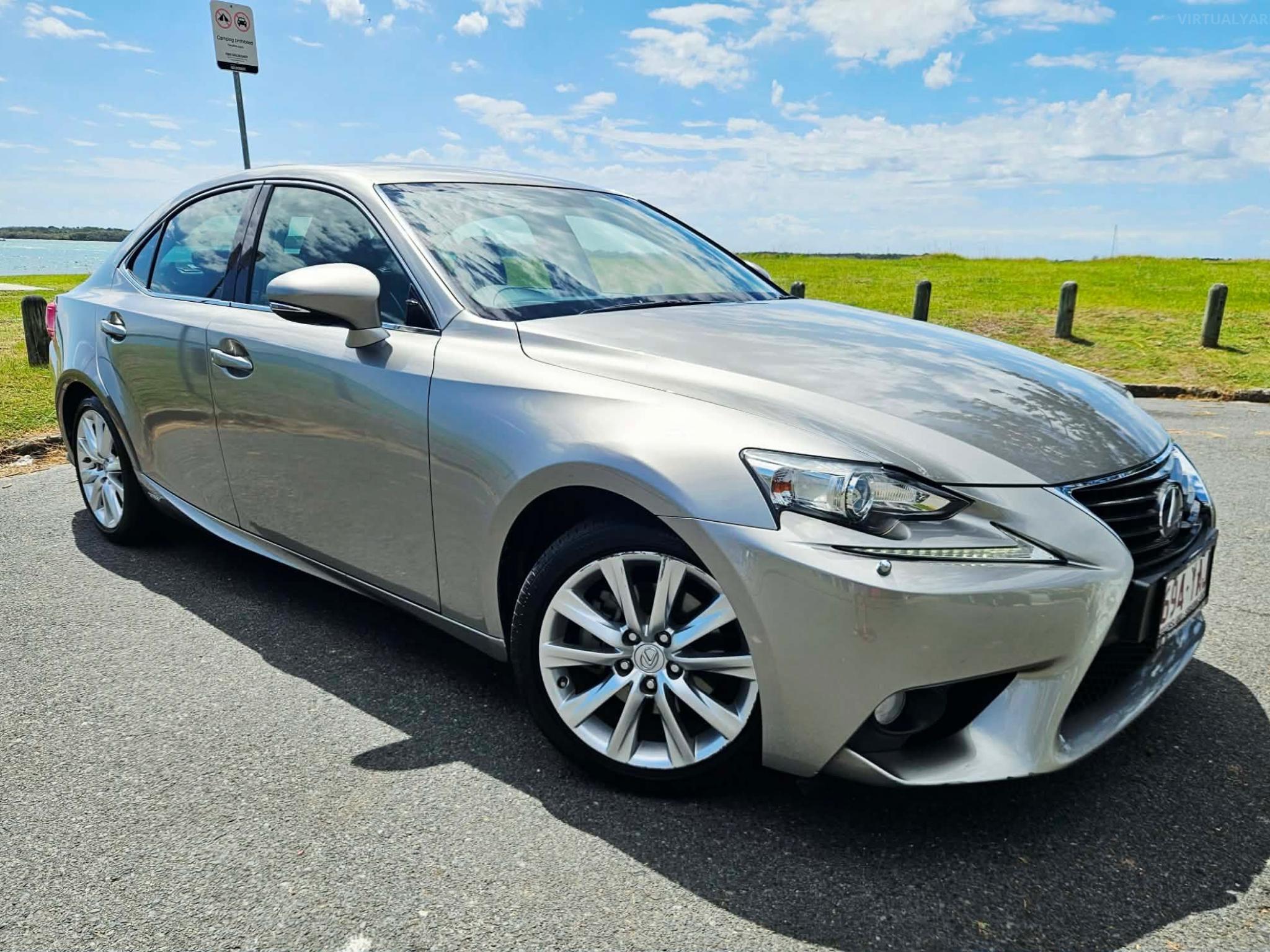 LEXUS IS300h
