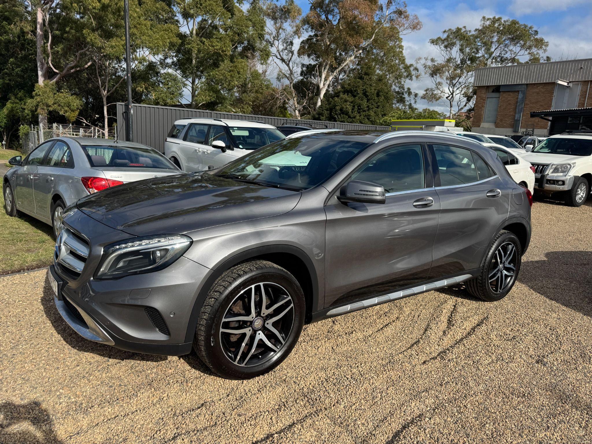 MERCEDES-BENZ GLA