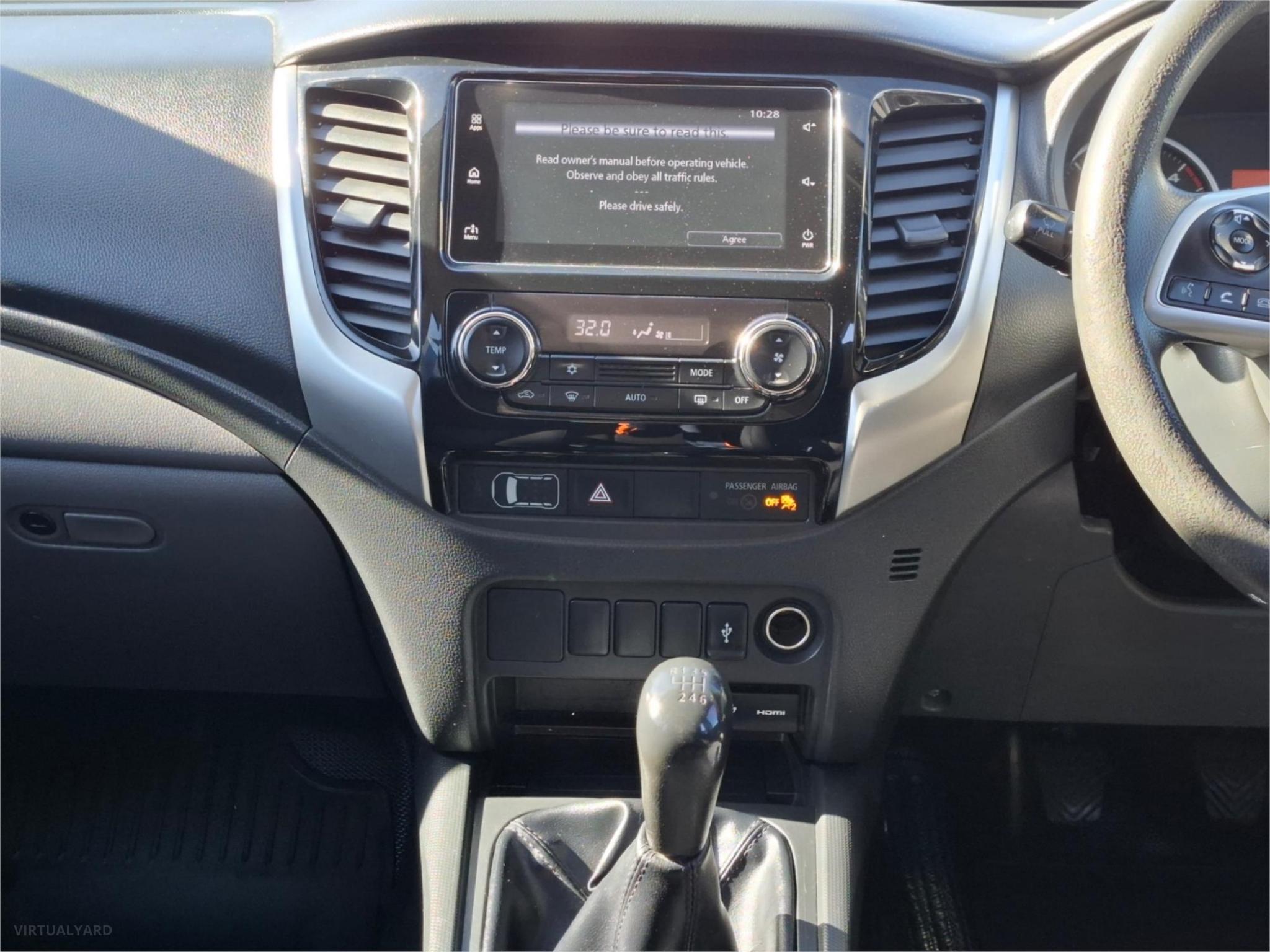 2018 MITSUBISHI TRITON MQ MY18 GLS UTILITY DOUBLE CAB 4DR MAN 6SP 4X4 950KG 2.4DT image 13