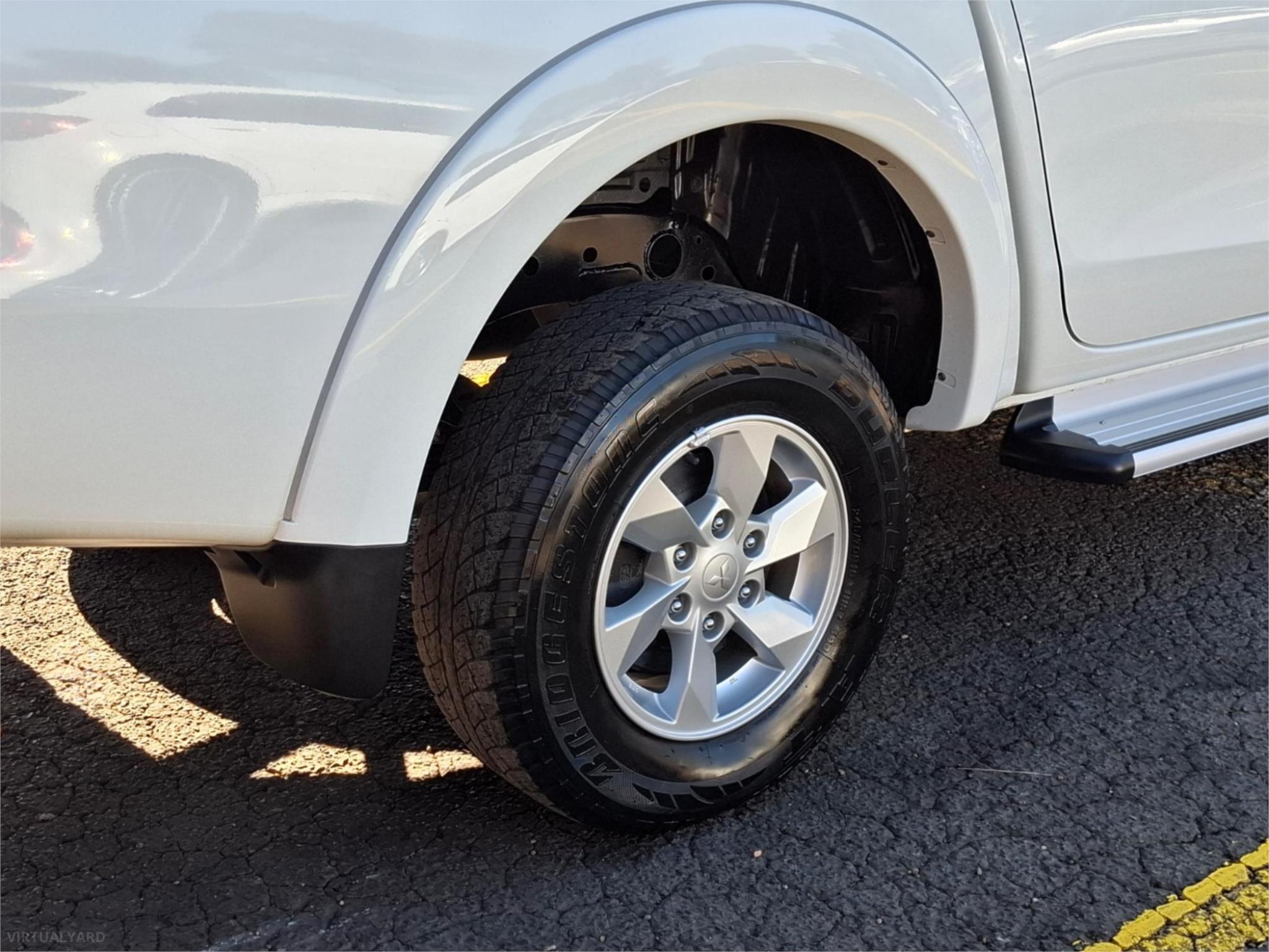 2018 MITSUBISHI TRITON MQ MY18 GLS UTILITY DOUBLE CAB 4DR MAN 6SP 4X4 950KG 2.4DT image 23