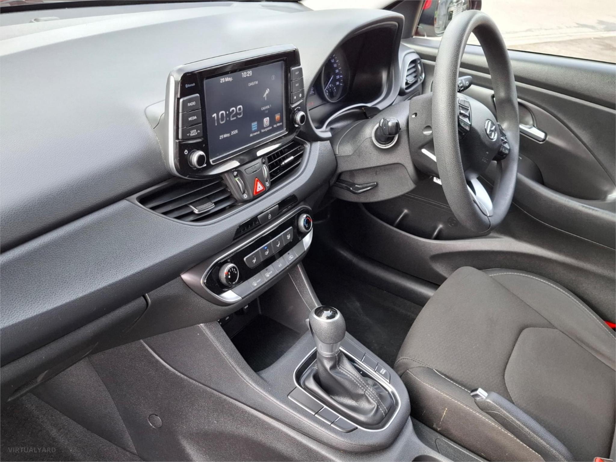 2017 HYUNDAI I30 GD4 SERIES II ACTIVE HATCHBACK 5DR SPTS AUTO 6SP 1.8I [MY17] image 19