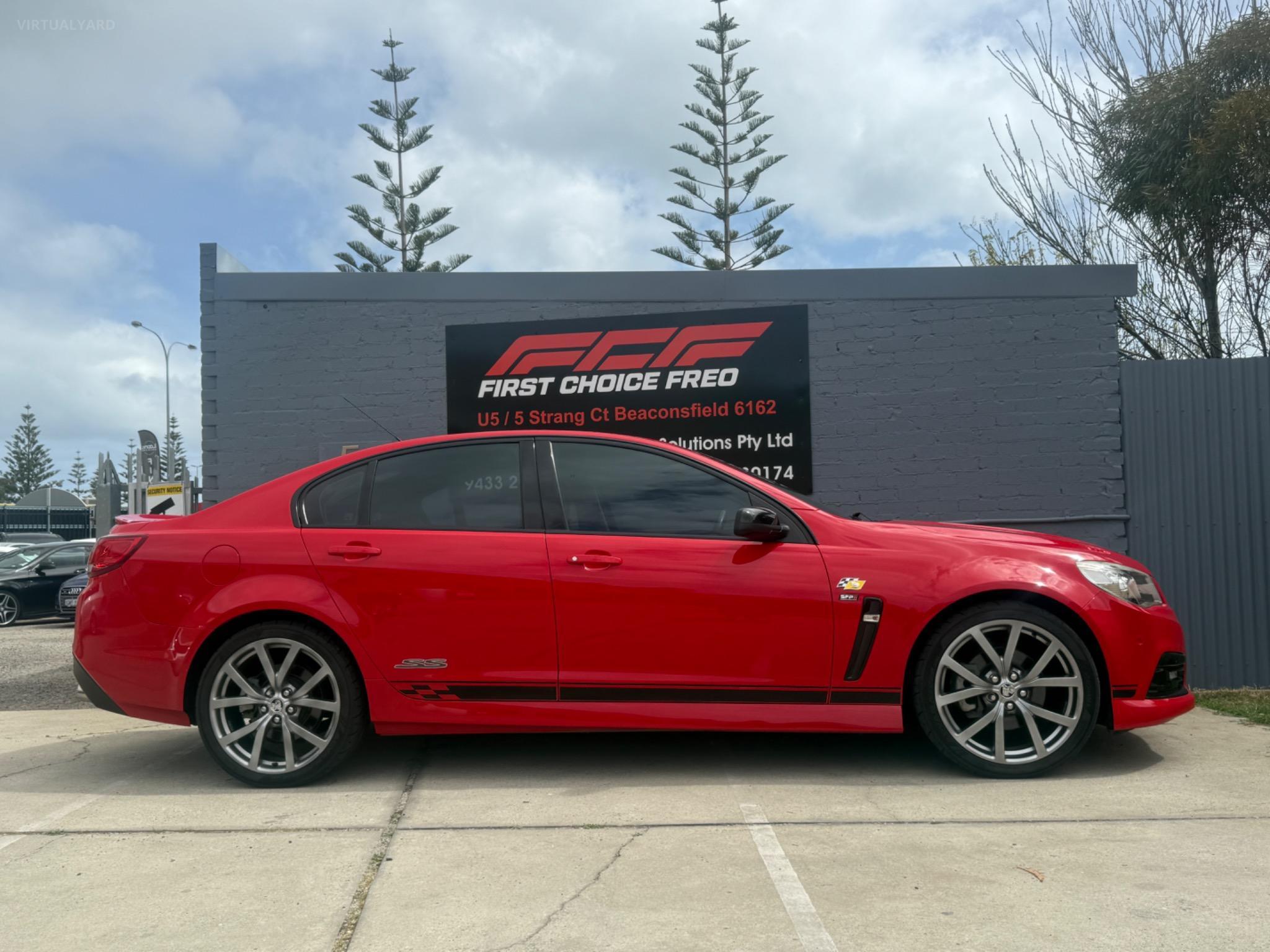 HOLDEN COMMODORE