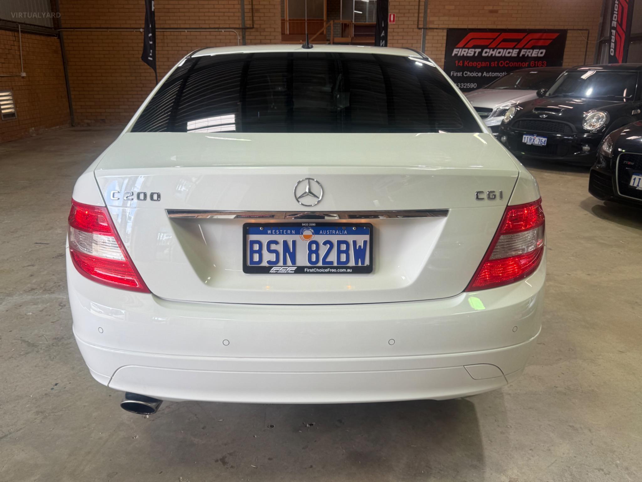 MERCEDES-BENZ C200