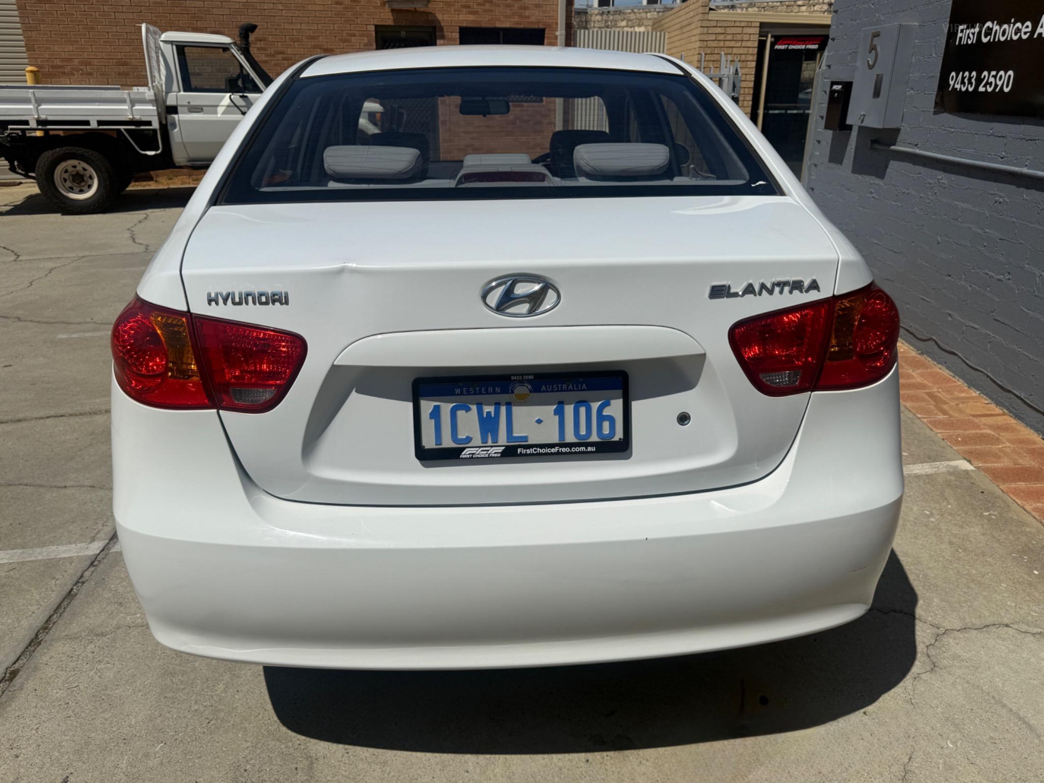 HYUNDAI ELANTRA