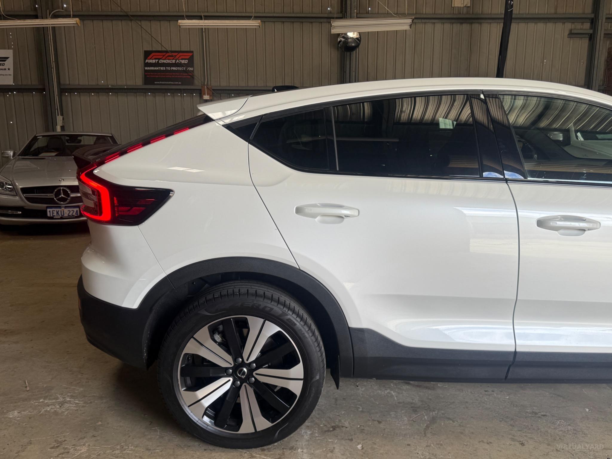 VOLVO C40