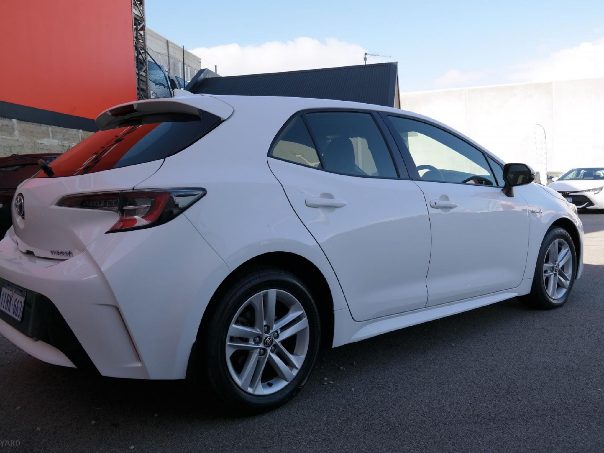 TOYOTA COROLLA