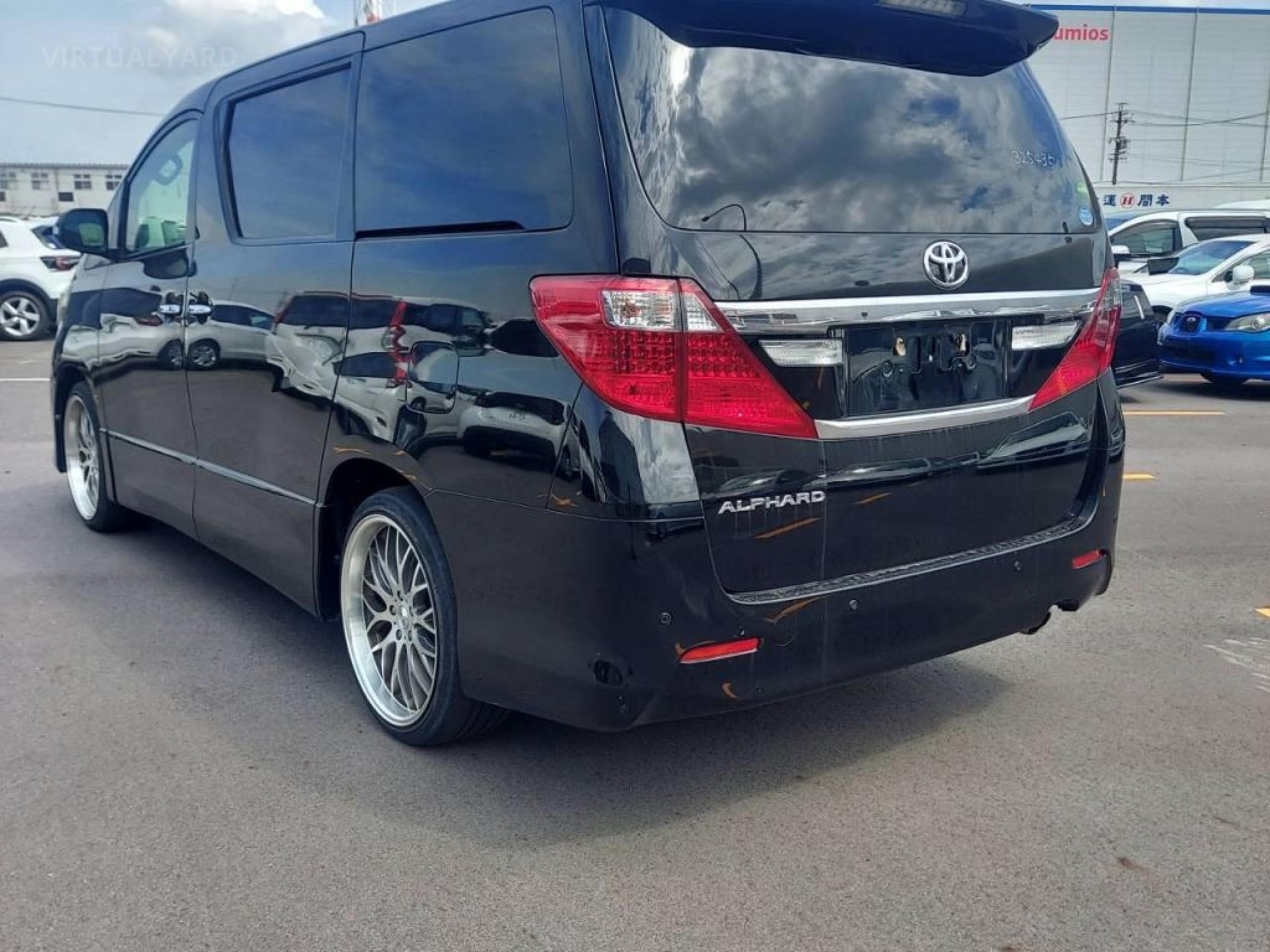 TOYOTA ALPHARD